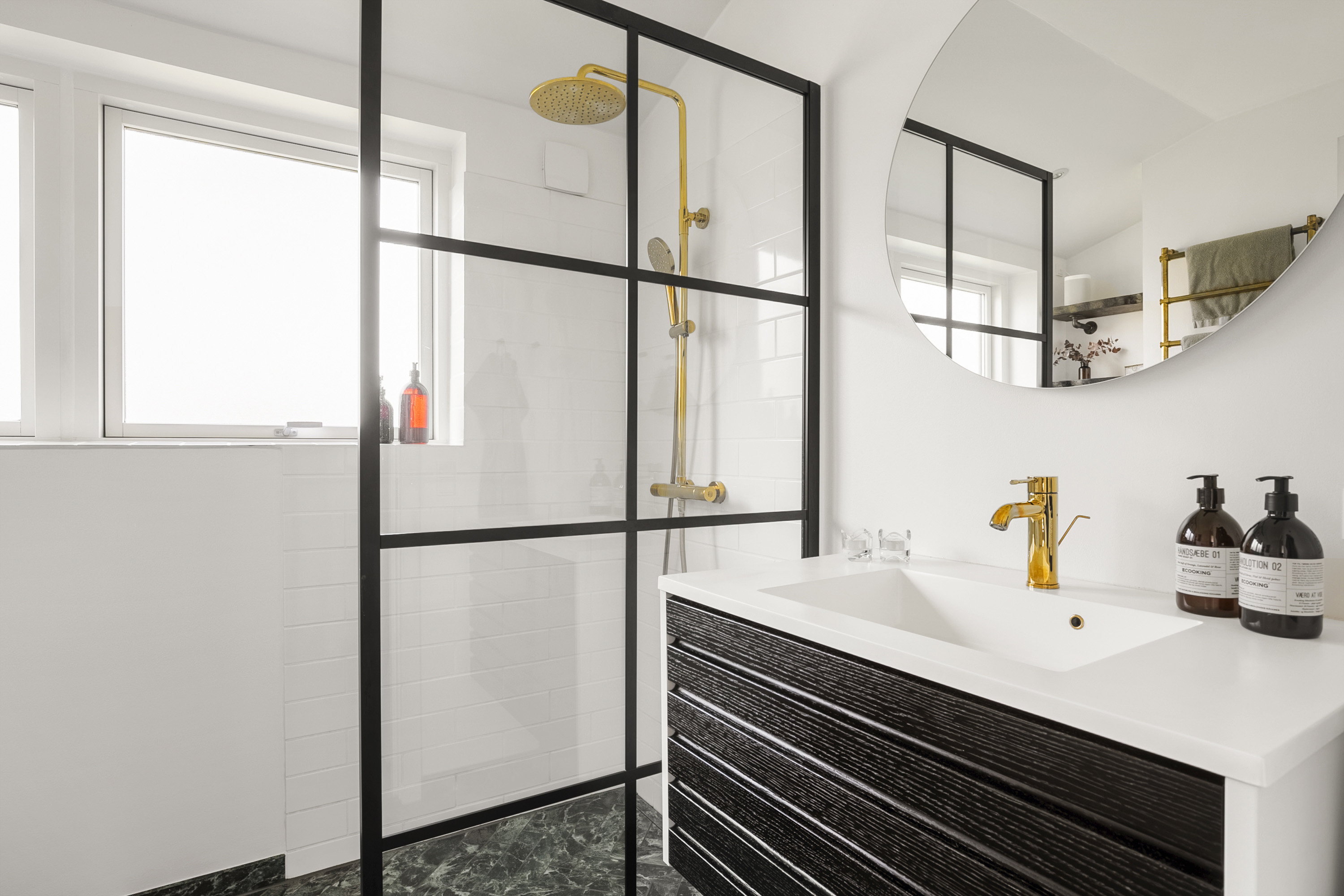 Fremhævet badeværelse billede i fuldskærmstilstand. Billede af Bøgedals Allé 112, Dalum, 5250 Odense SV