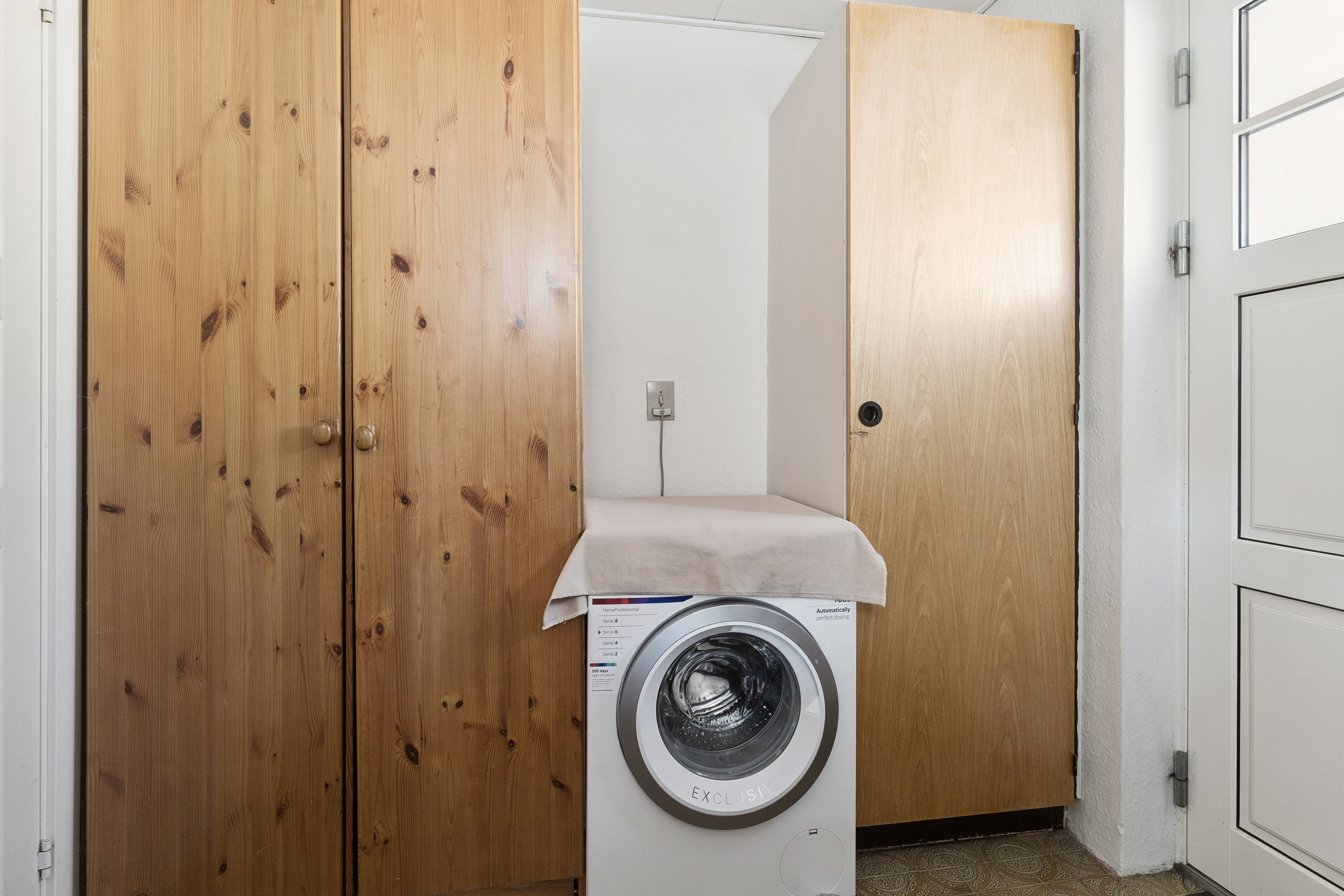 Fremhævet bad billede i fuldskærmstilstand. Billede af Madekildeengen 42, 8850 Bjerringbro