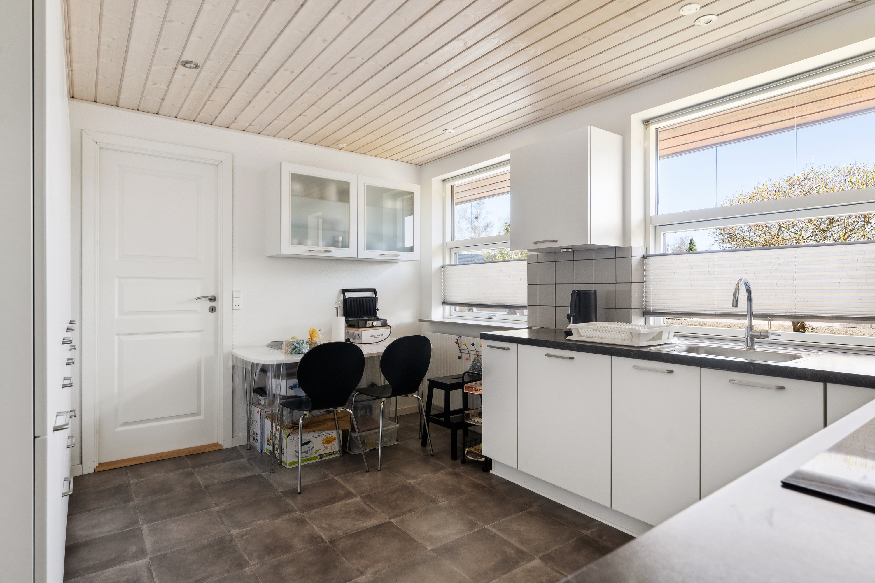 Fremhævet køkken billede i fuldskærmstilstand. Billede af Madekildeengen 42, 8850 Bjerringbro