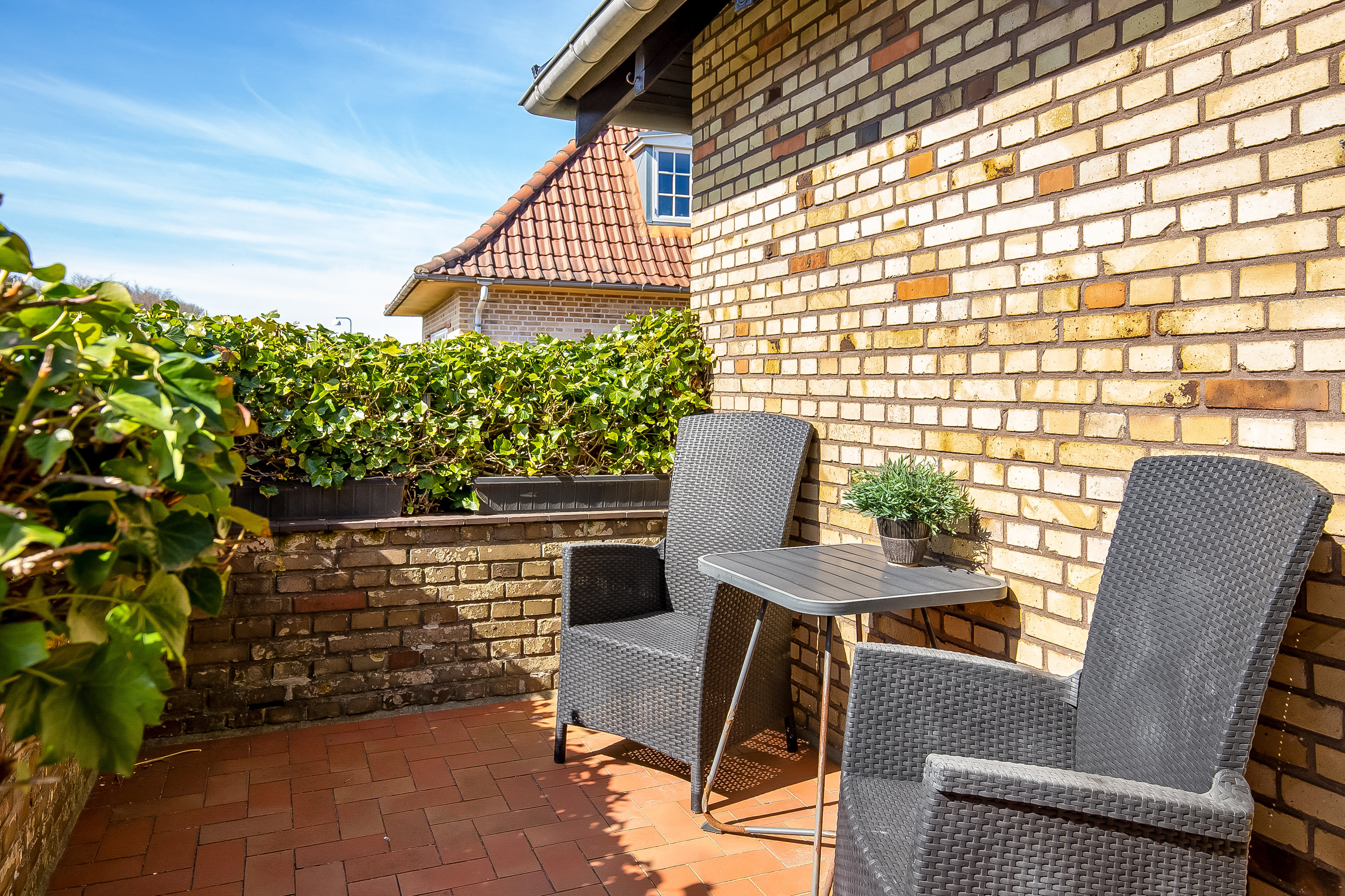 Fremhævet terrasse billede i fuldskærmstilstand. Billede af Mølholm Landevej 11, Mølholm, 7100 Vejle