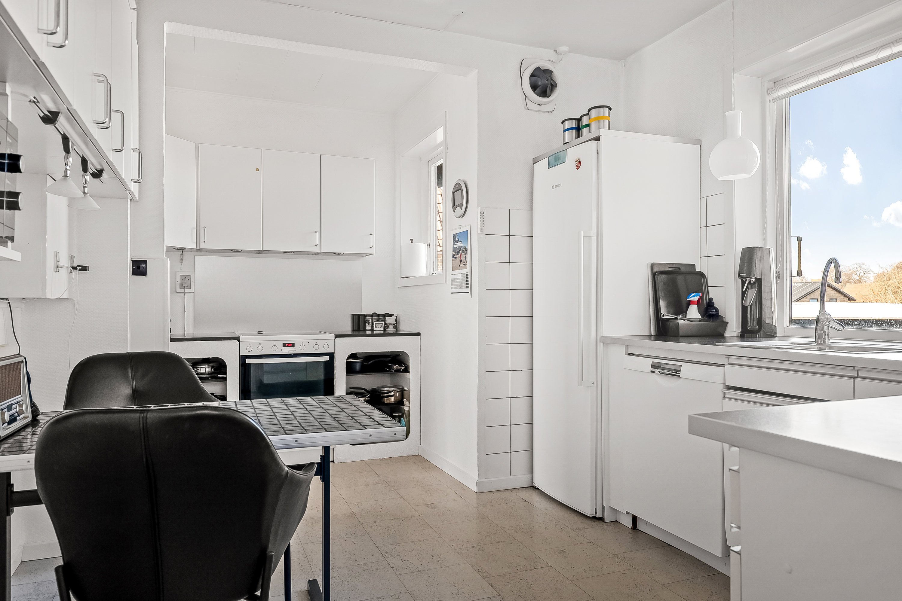 Fremhævet køkken billede i fuldskærmstilstand. Billede af Mølholm Landevej 11, Mølholm, 7100 Vejle