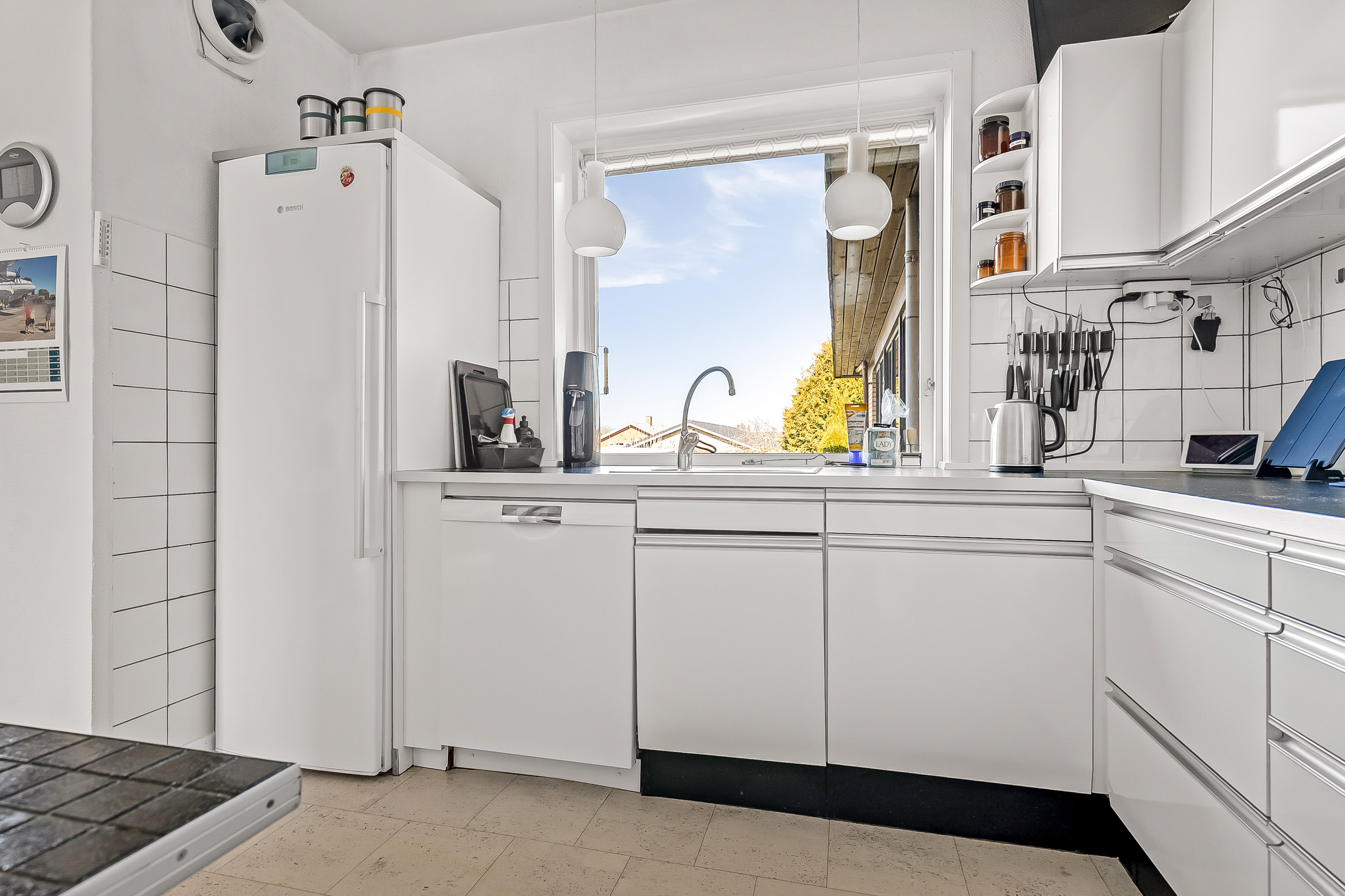 Fremhævet køkken billede i fuldskærmstilstand. Billede af Mølholm Landevej 11, Mølholm, 7100 Vejle