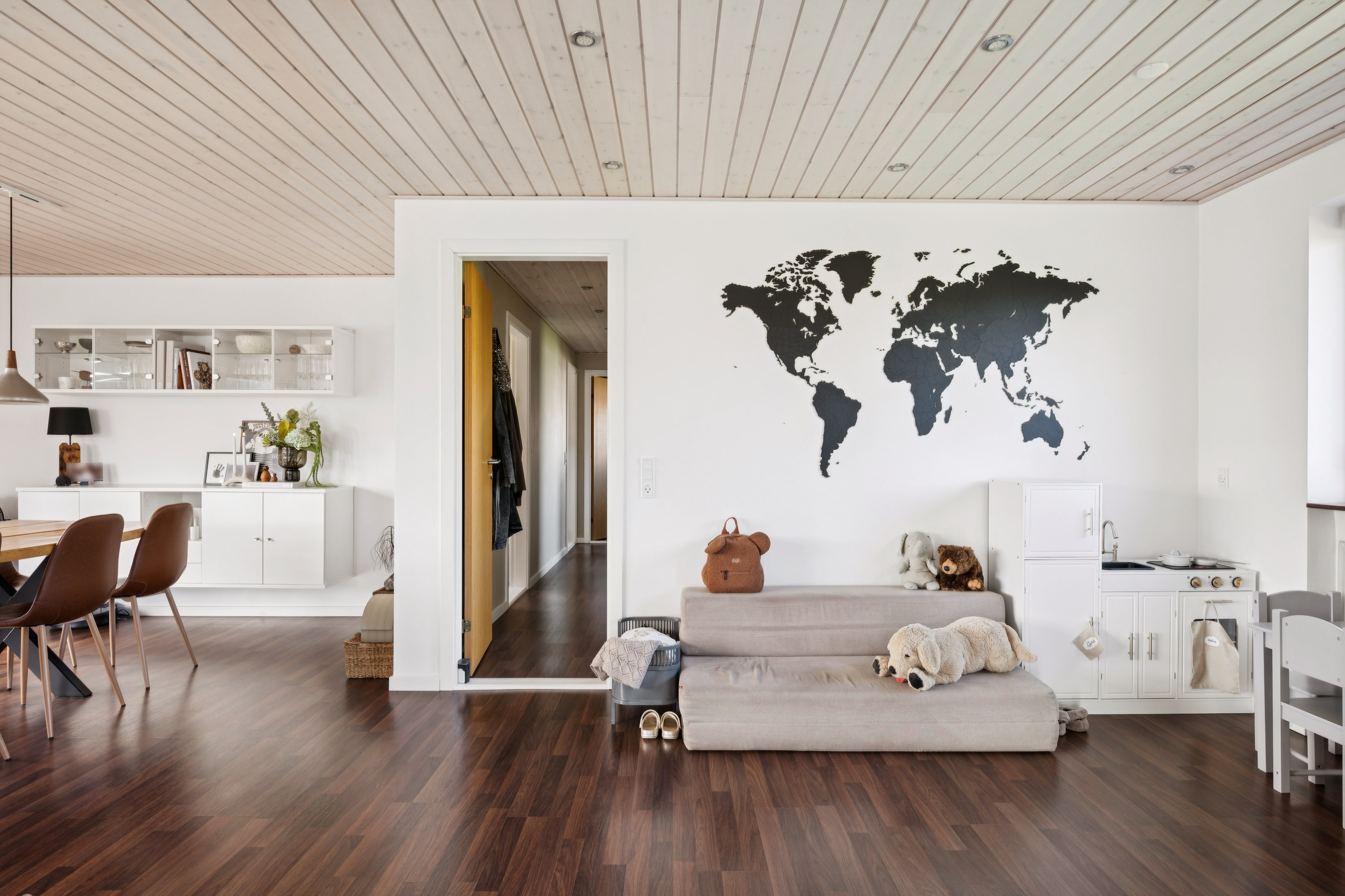 Fremhævet stue billede i fuldskærmstilstand. Billede af Præstevænget 9, Vivild, 8961 Allingåbro