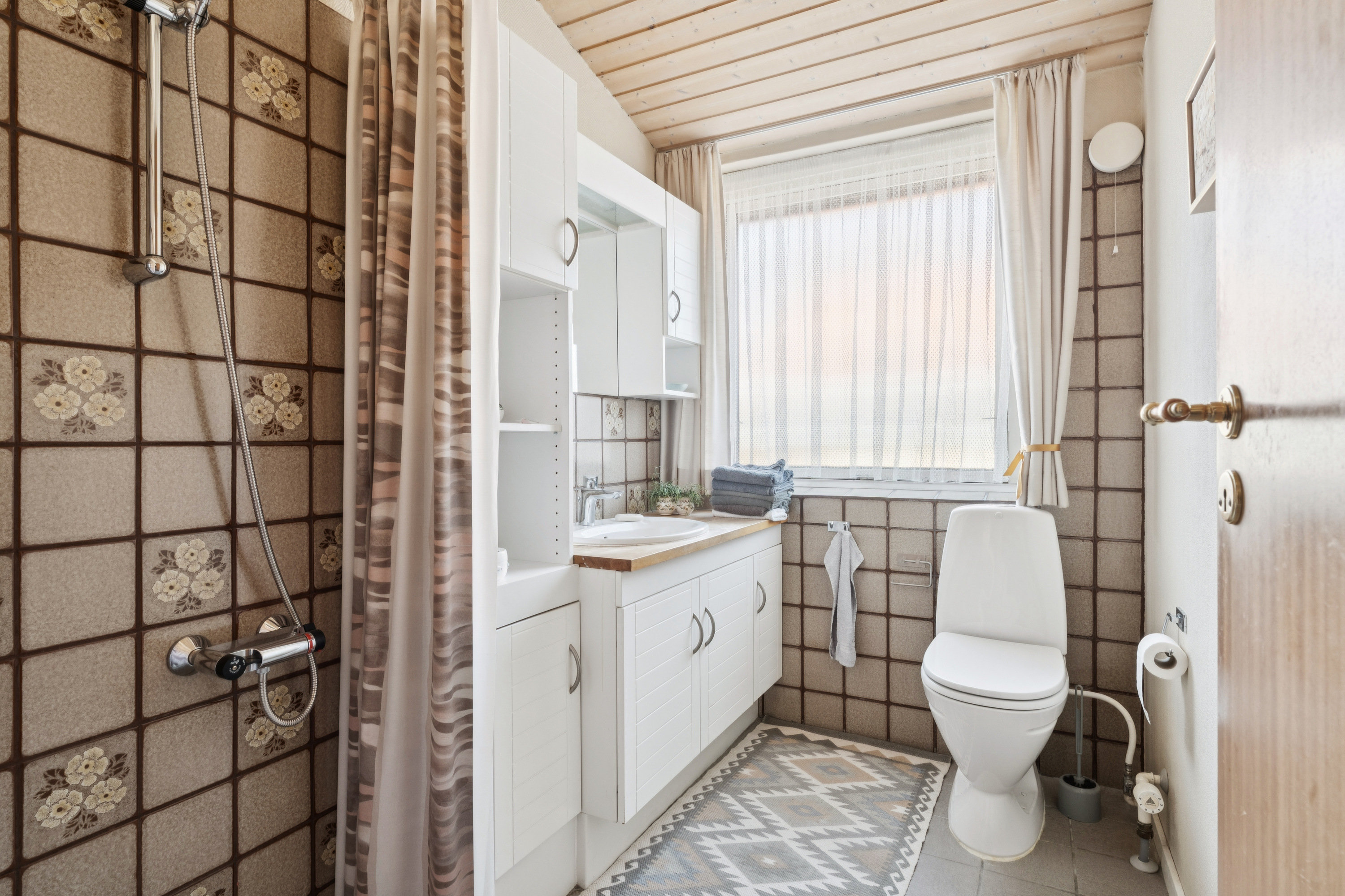 Fremhævet badeværelse billede i fuldskærmstilstand. Billede af Miskousvej 5, Skalborg, 9200 Aalborg SV