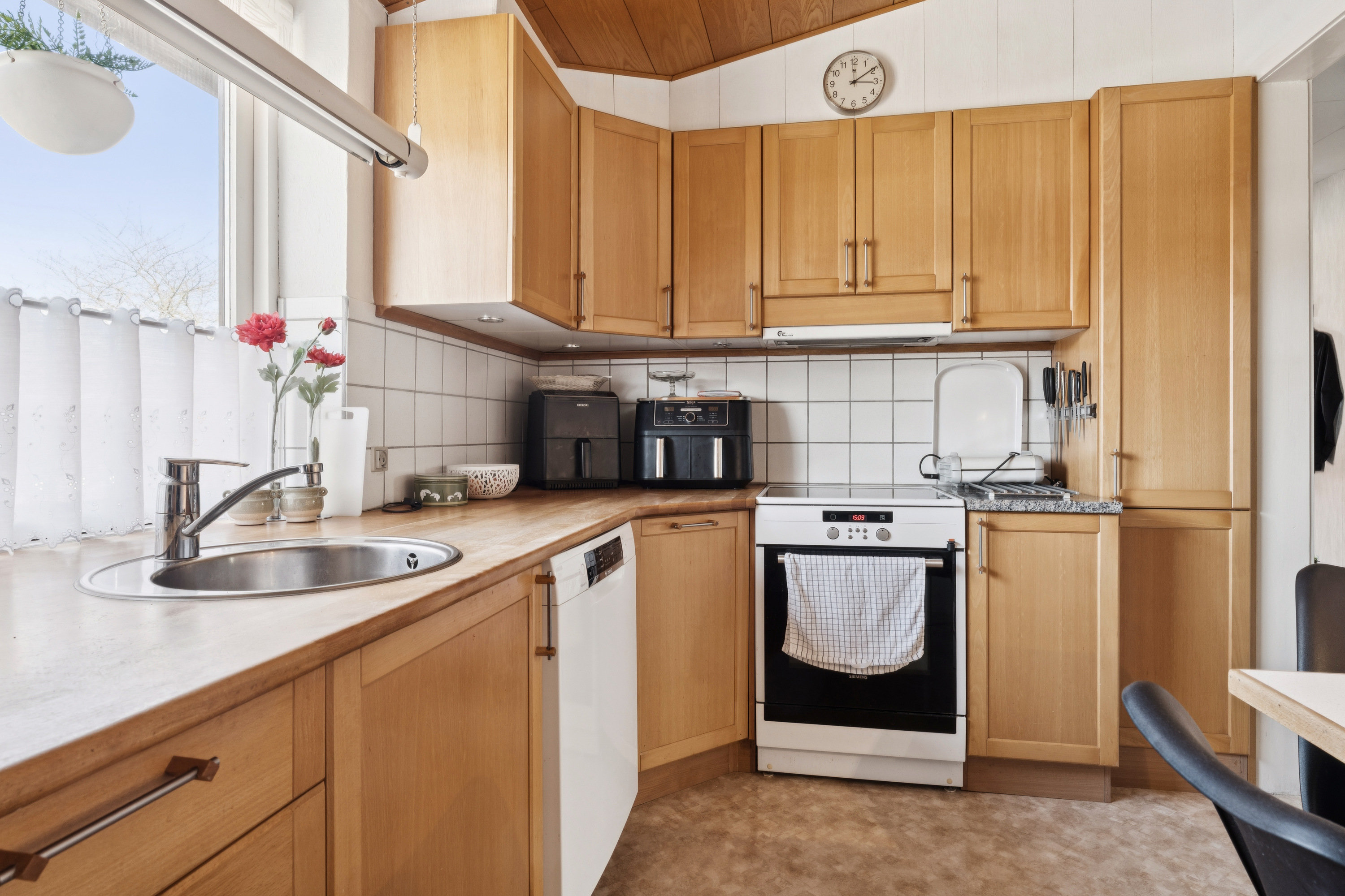 Fremhævet køkken billede i fuldskærmstilstand. Billede af Miskousvej 5, Skalborg, 9200 Aalborg SV