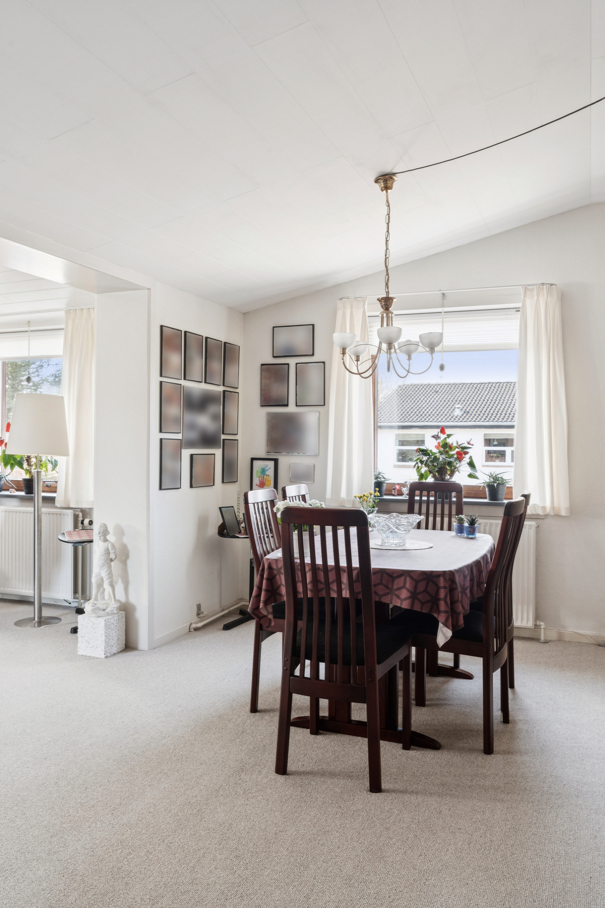 Fremhævet stue billede i fuldskærmstilstand. Billede af Miskousvej 5, Skalborg, 9200 Aalborg SV