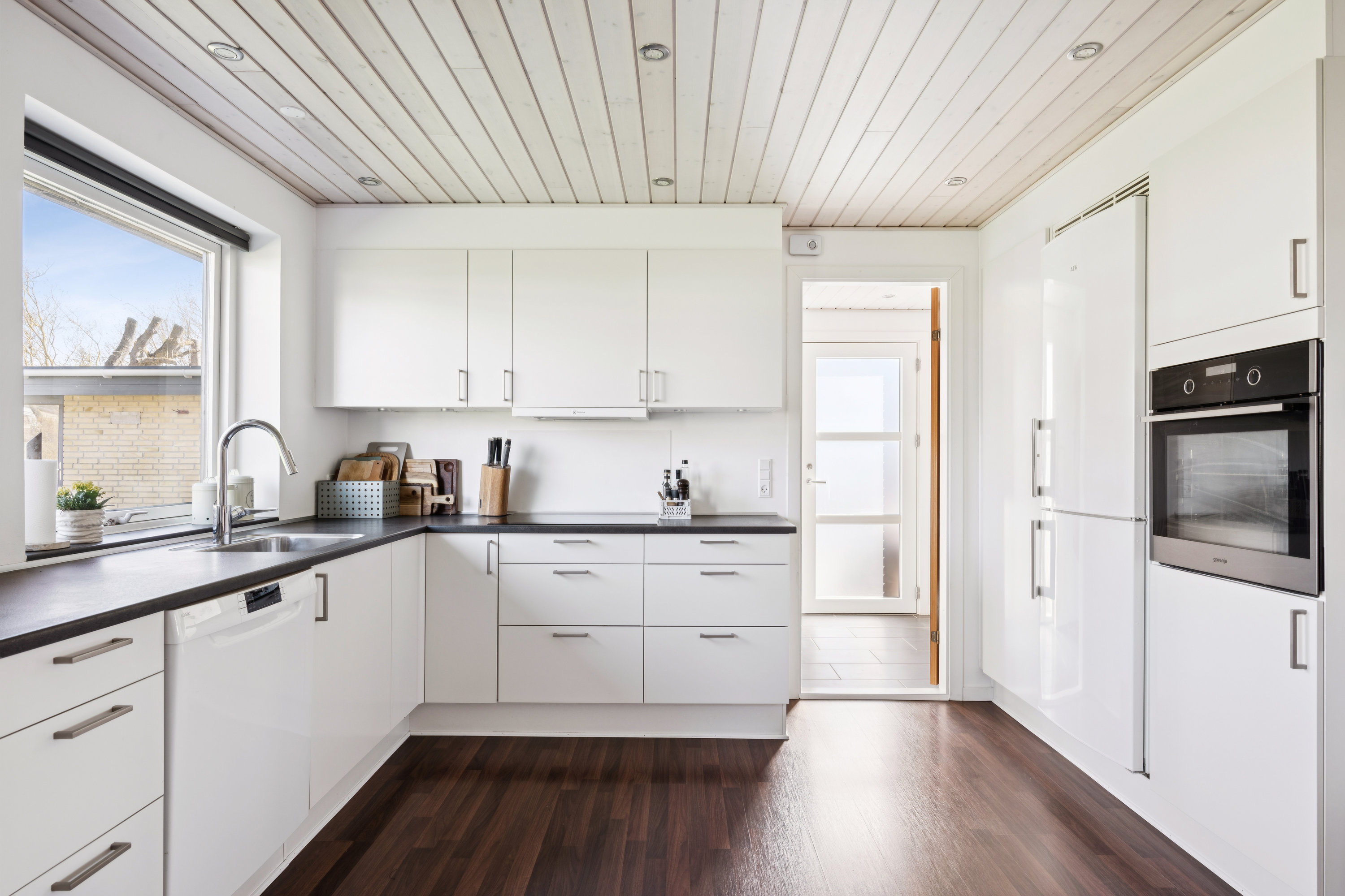 Fremhævet køkken billede i fuldskærmstilstand. Billede af Præstevænget 9, Vivild, 8961 Allingåbro