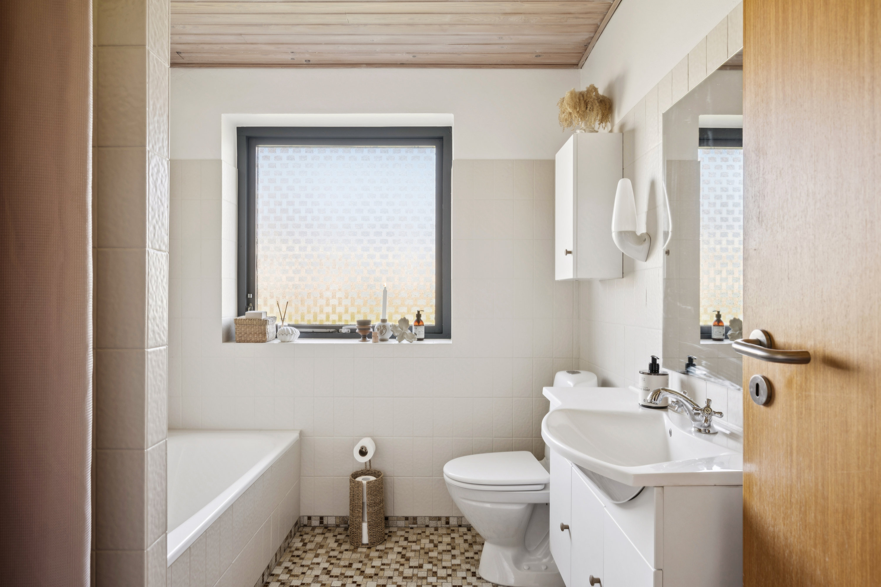 Fremhævet badeværelse billede i fuldskærmstilstand. Billede af Præstevænget 9, Vivild, 8961 Allingåbro