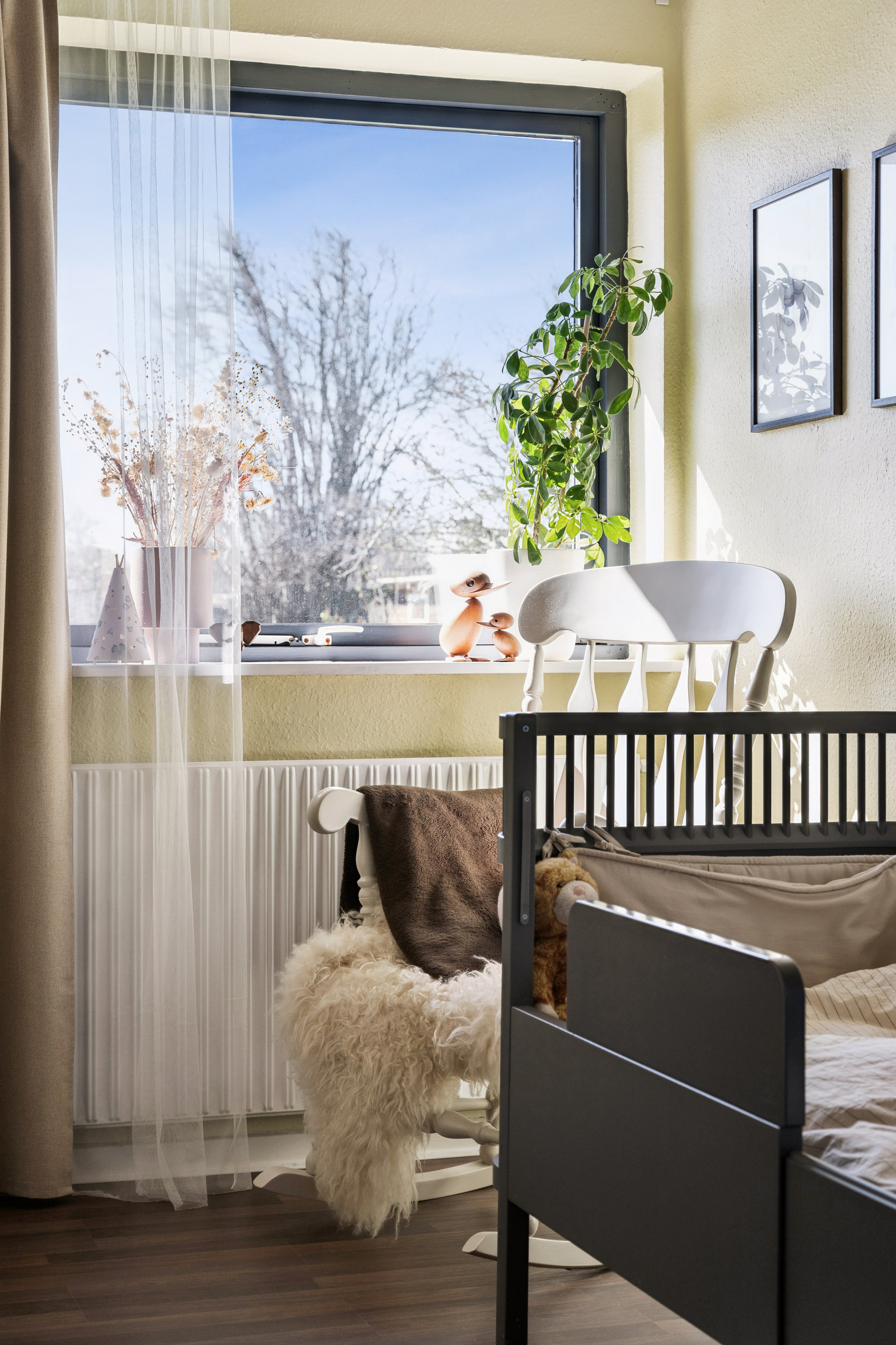 Fremhævet stue billede i fuldskærmstilstand. Billede af Præstevænget 9, Vivild, 8961 Allingåbro