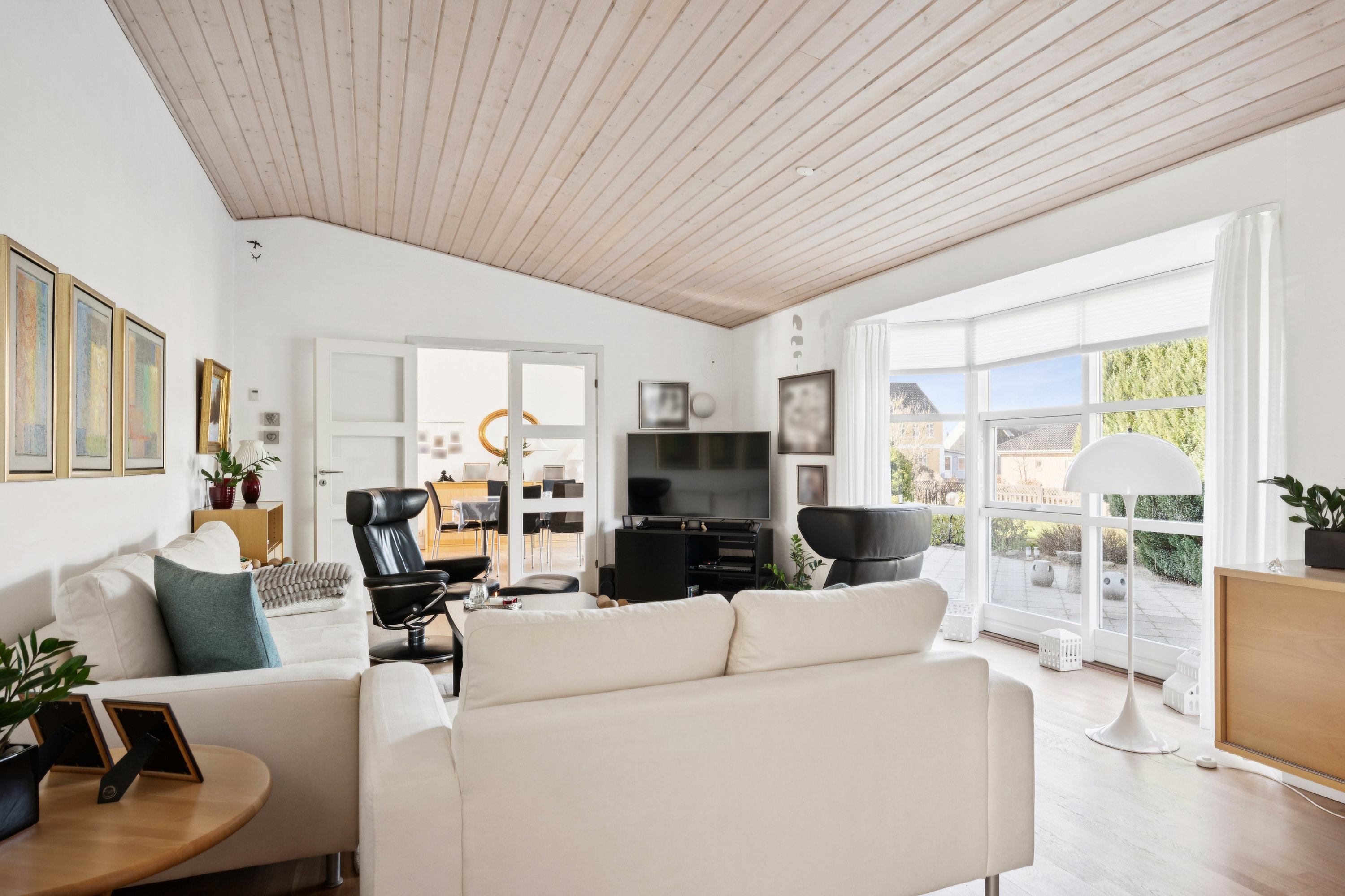 Fremhævet stue billede i fuldskærmstilstand. Billede af Østergårdsvej 3, Vivild, 8961 Allingåbro