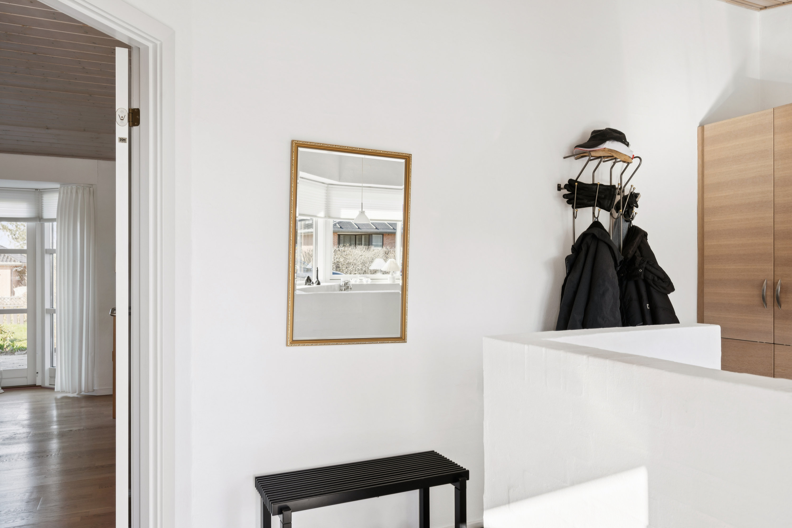 Fremhævet gang billede i fuldskærmstilstand. Billede af Østergårdsvej 3, Vivild, 8961 Allingåbro