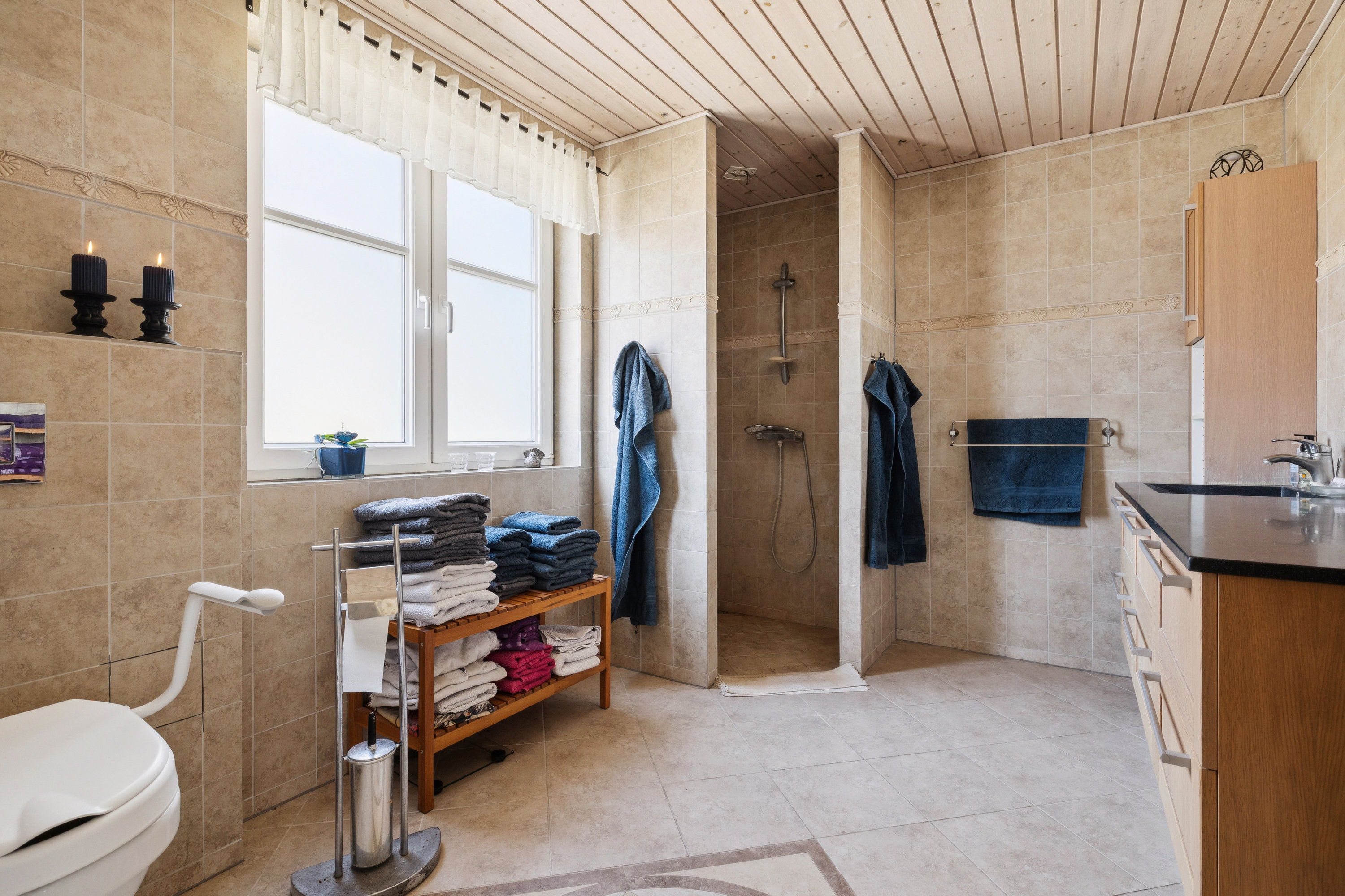 Fremhævet badeværelse billede i fuldskærmstilstand. Billede af Stenstrupvej 3, Fragdrup, 9500 Hobro