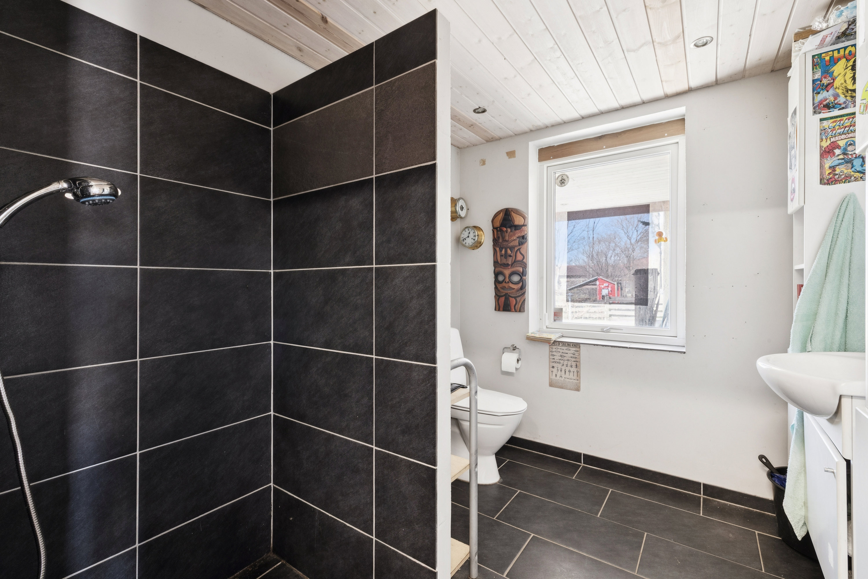 Fremhævet badeværelse billede i fuldskærmstilstand. Billede af Banevolden 1, Handest, 8990 Fårup