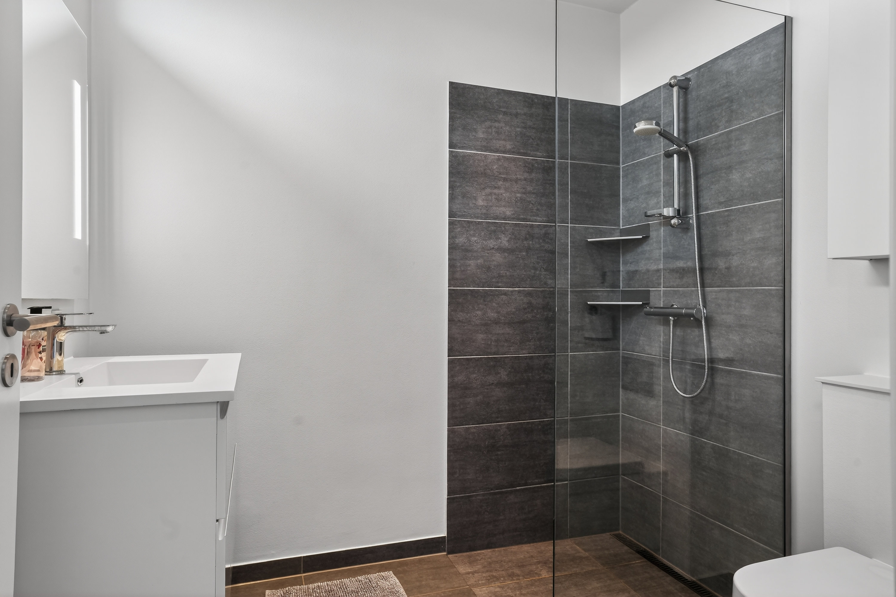 Fremhævet badeværelse billede i fuldskærmstilstand. Billede af Skibsager 171, Karlstrup, 2680 Solrød Strand