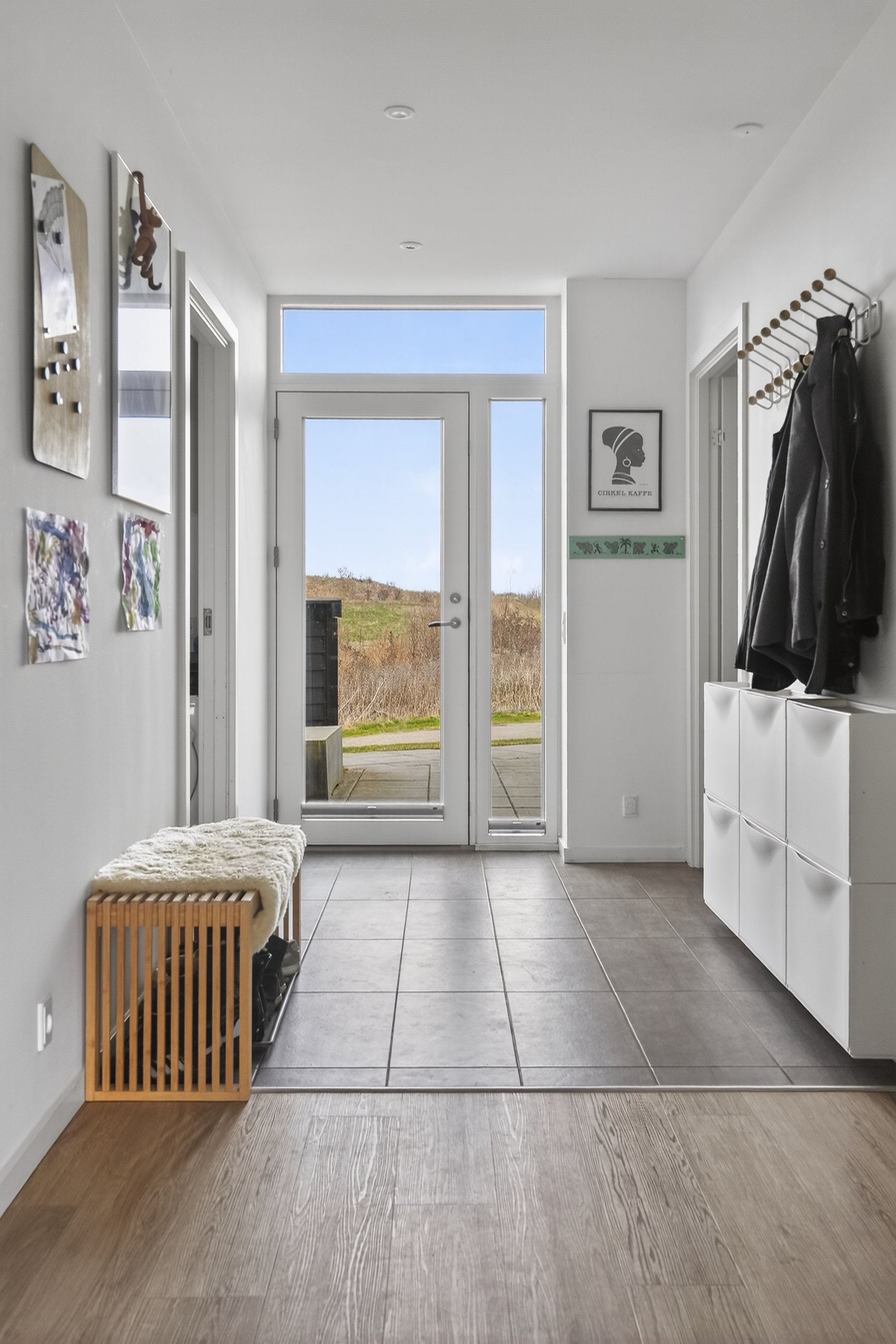 Fremhævet entré billede i fuldskærmstilstand. Billede af Skibsager 171, Karlstrup, 2680 Solrød Strand