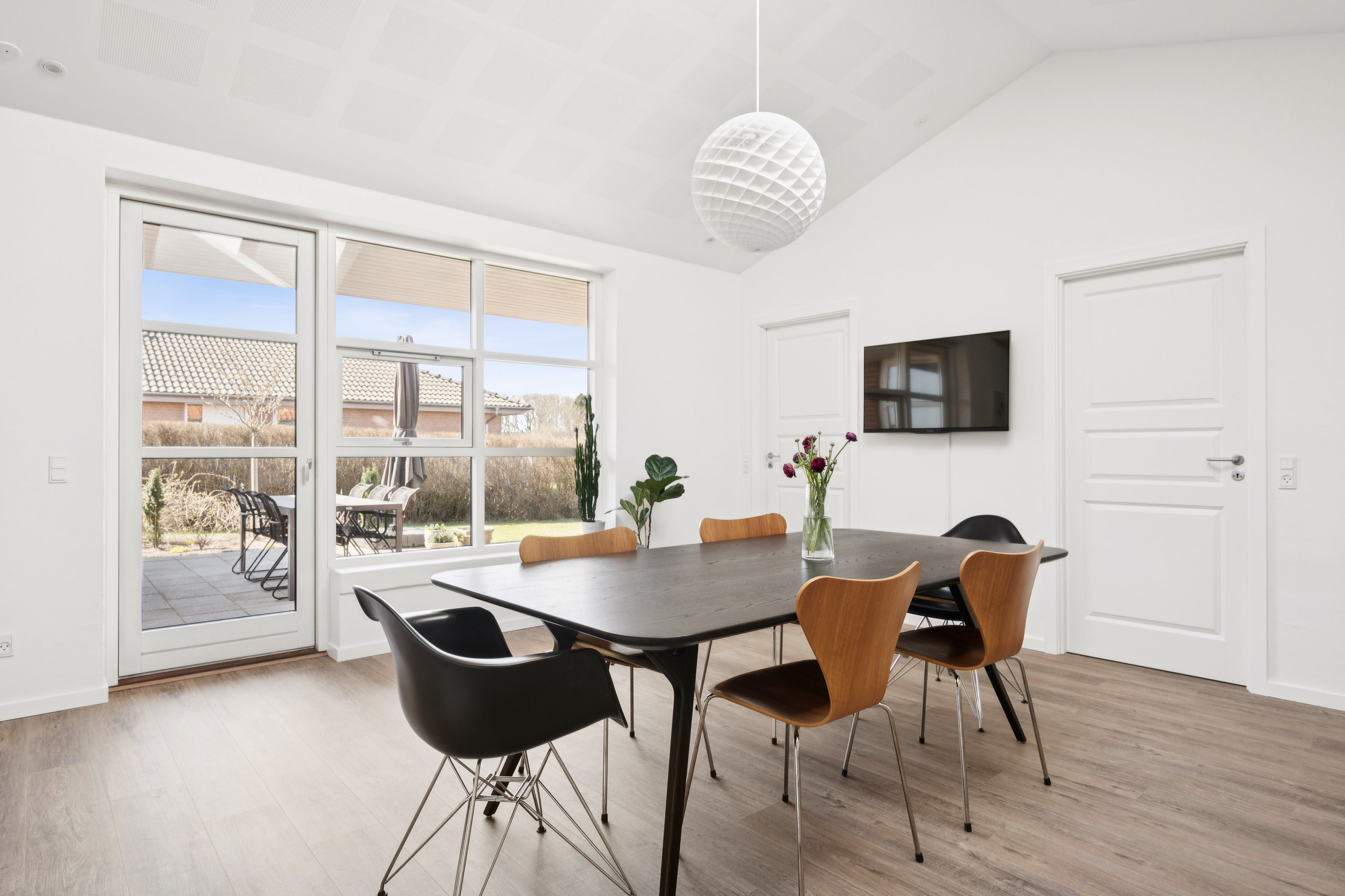 Fremhævet alrum billede i fuldskærmstilstand. Billede af Søndermarken 99, Søften, 8382 Hinnerup