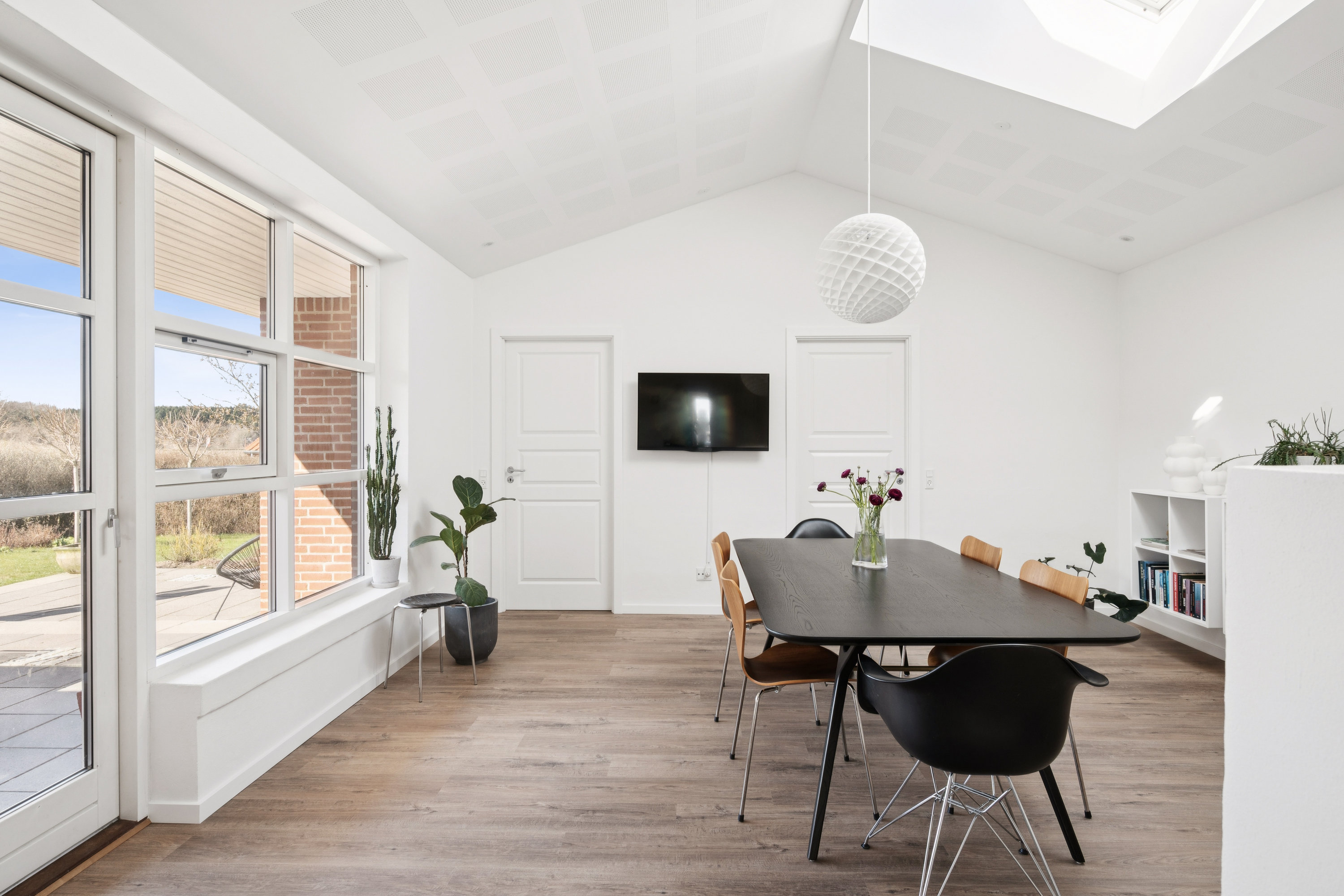 Fremhævet alrum billede i fuldskærmstilstand. Billede af Søndermarken 99, Søften, 8382 Hinnerup