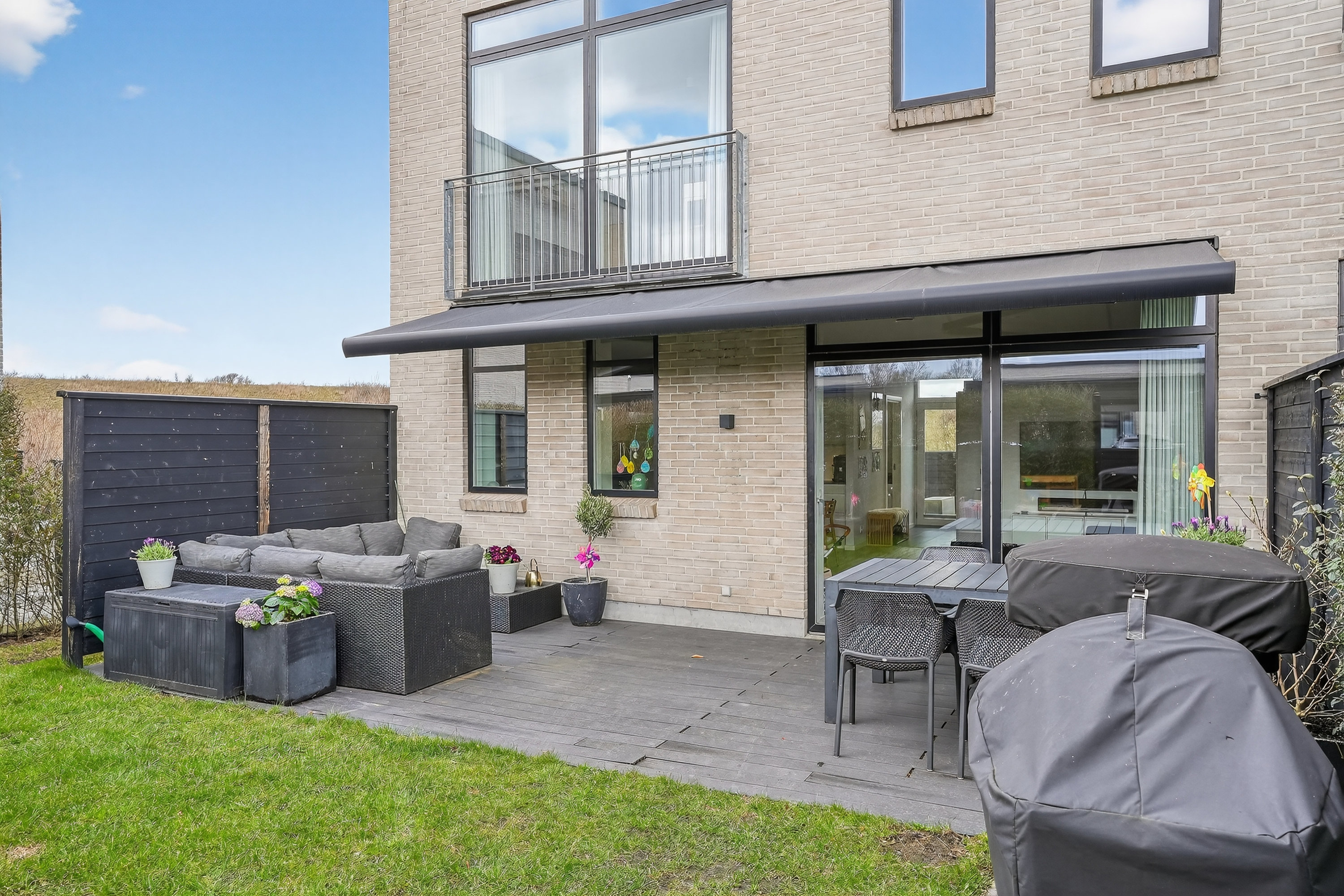 Fremhævet terrasse billede i fuldskærmstilstand. Billede af Skibsager 171, Karlstrup, 2680 Solrød Strand