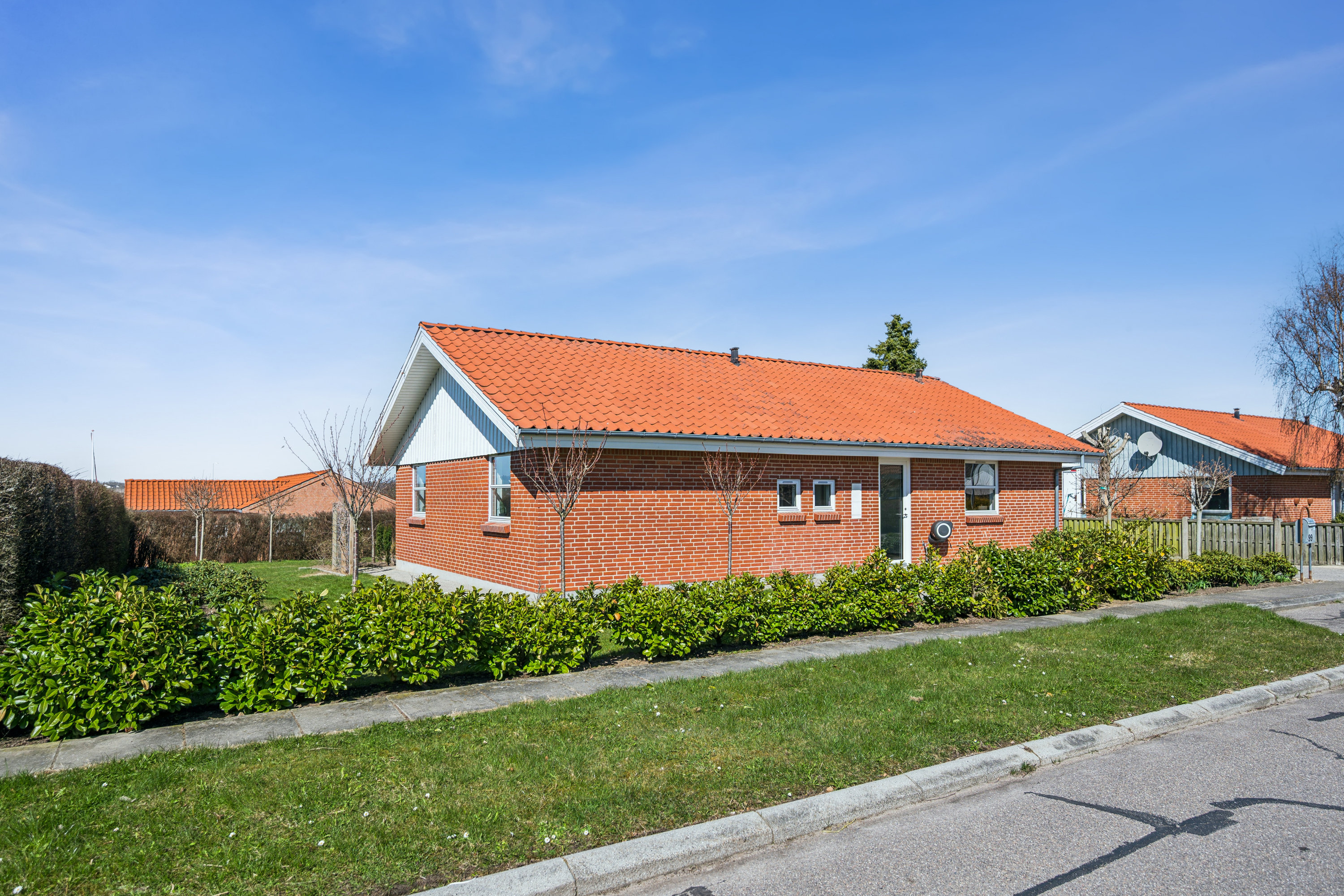 Fremhævet andet billede i fuldskærmstilstand. Billede af Søndermarken 99, Søften, 8382 Hinnerup