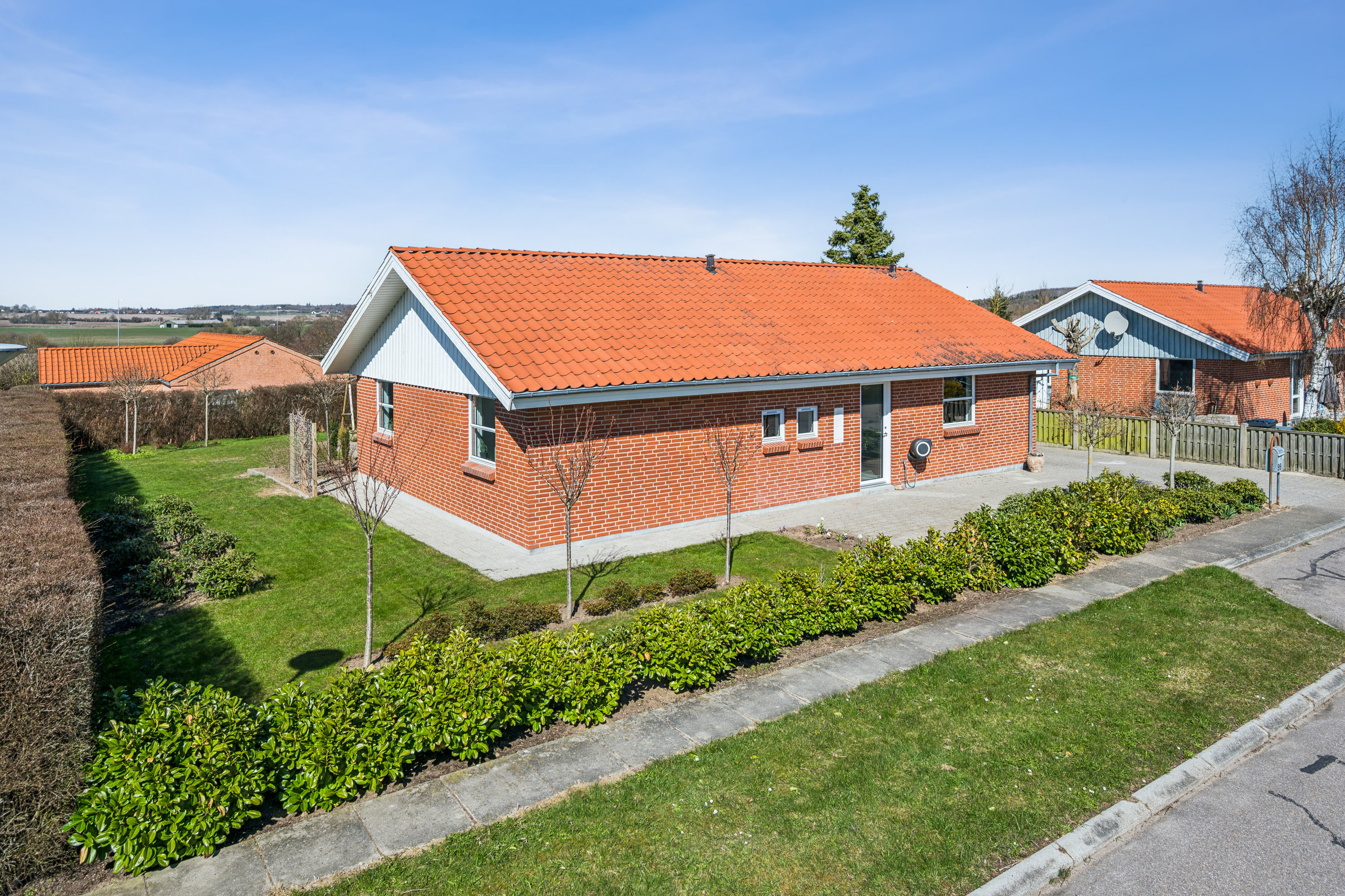 Fremhævet andet billede i fuldskærmstilstand. Billede af Søndermarken 99, Søften, 8382 Hinnerup