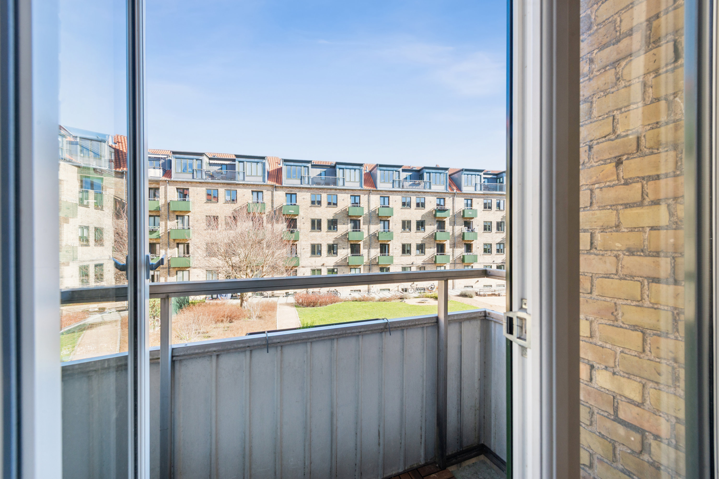 Fremhævet altan billede i fuldskærmstilstand. Billede af Nordfeldvej 22, 1. tv., 2700 Brønshøj