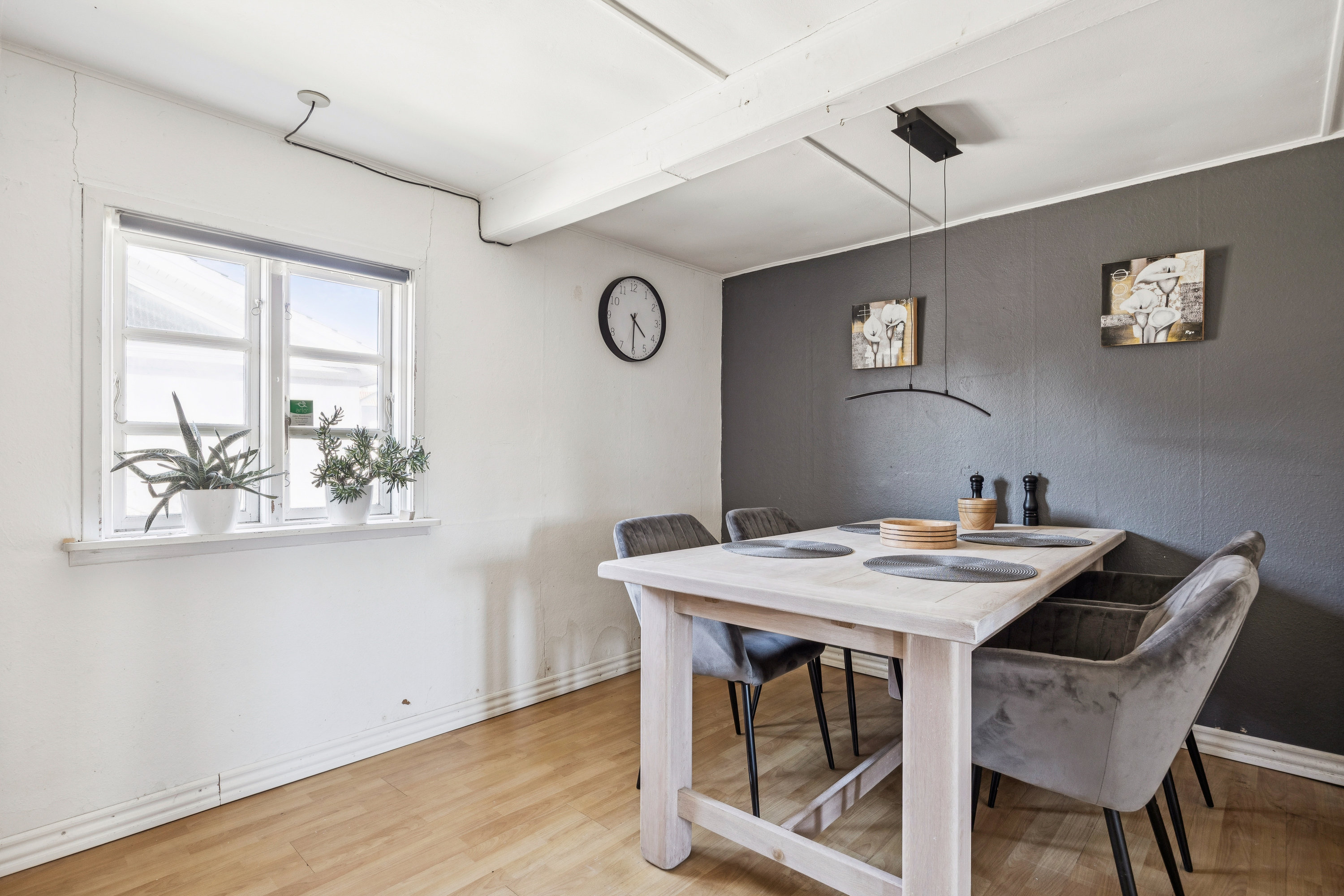 Fremhævet værelse billede i fuldskærmstilstand. Billede af Strøby Bygade 53, 4671 Strøby