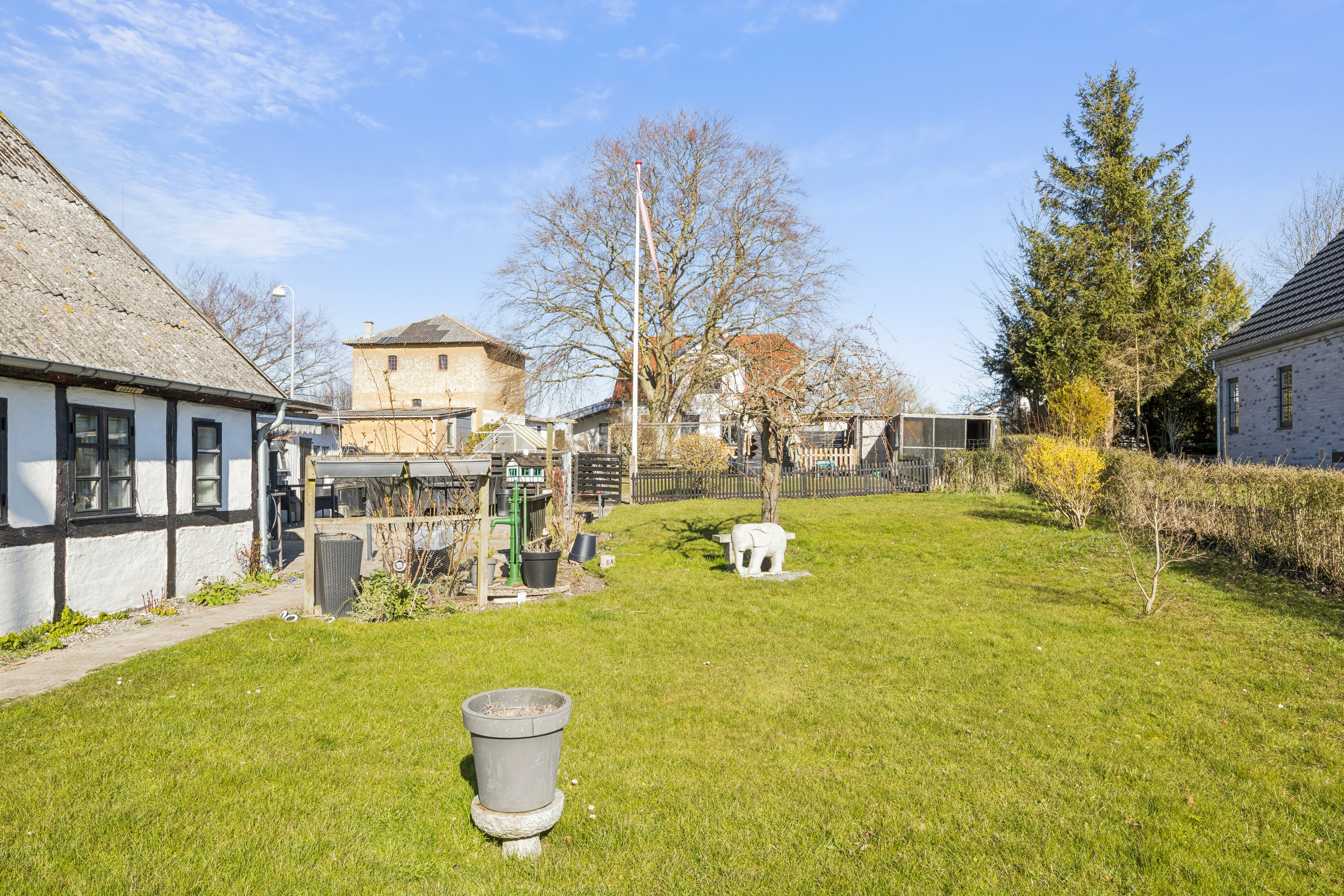 Fremhævet andet billede i fuldskærmstilstand. Billede af Strøby Bygade 53, 4671 Strøby