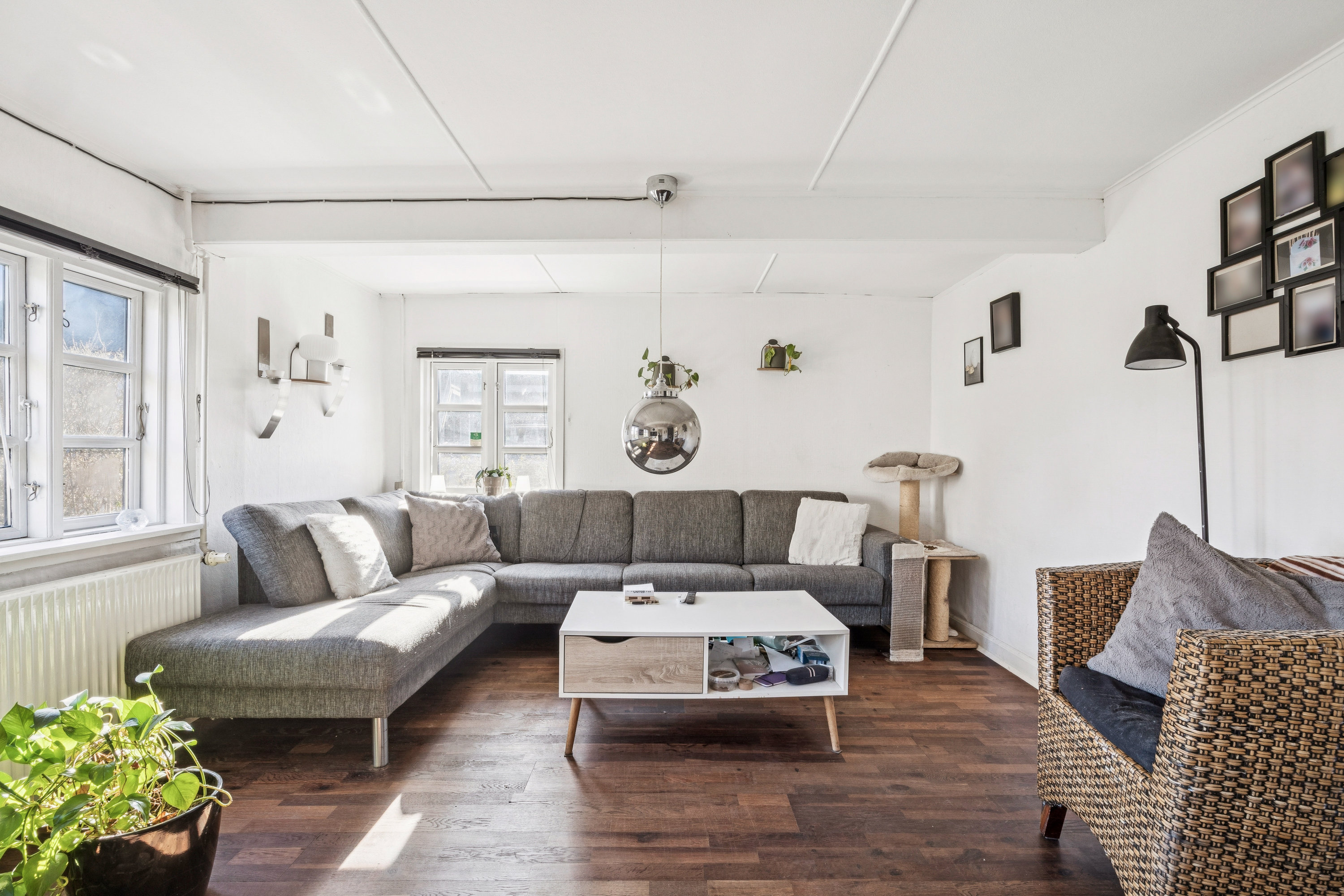 Fremhævet stue billede i fuldskærmstilstand. Billede af Strøby Bygade 53, 4671 Strøby