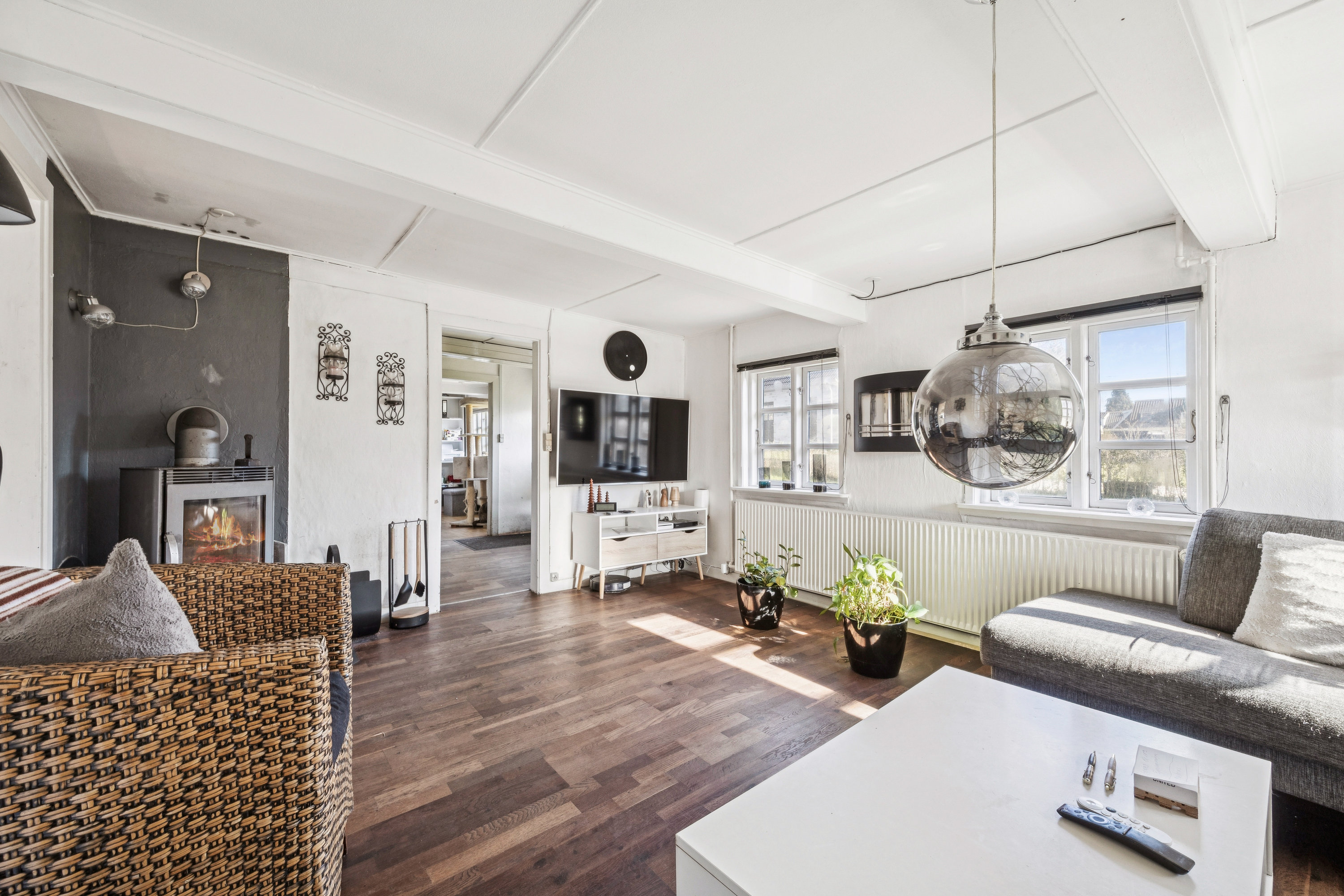 Fremhævet stue billede i fuldskærmstilstand. Billede af Strøby Bygade 53, 4671 Strøby