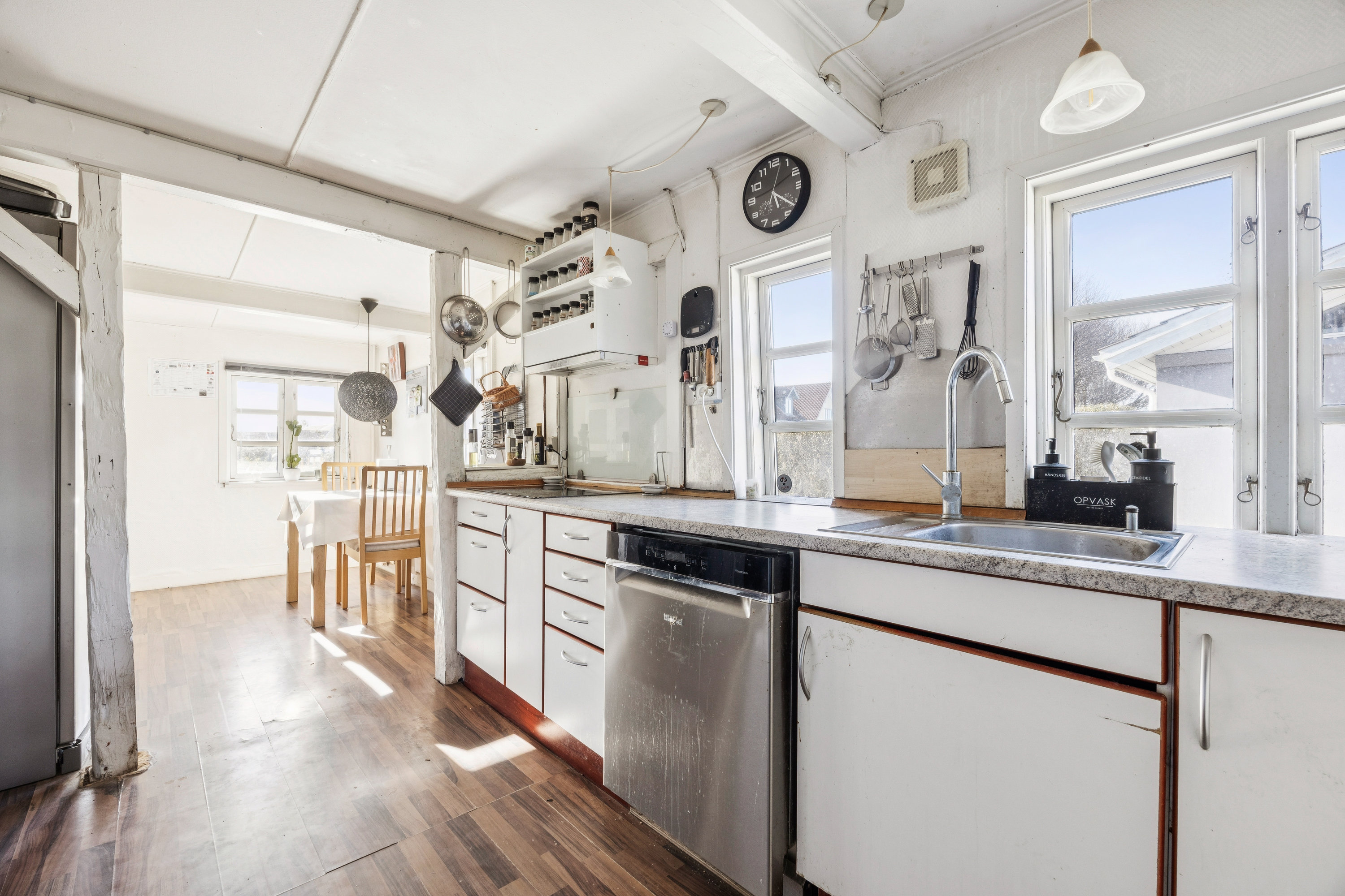 Fremhævet køkken billede i fuldskærmstilstand. Billede af Strøby Bygade 53, 4671 Strøby