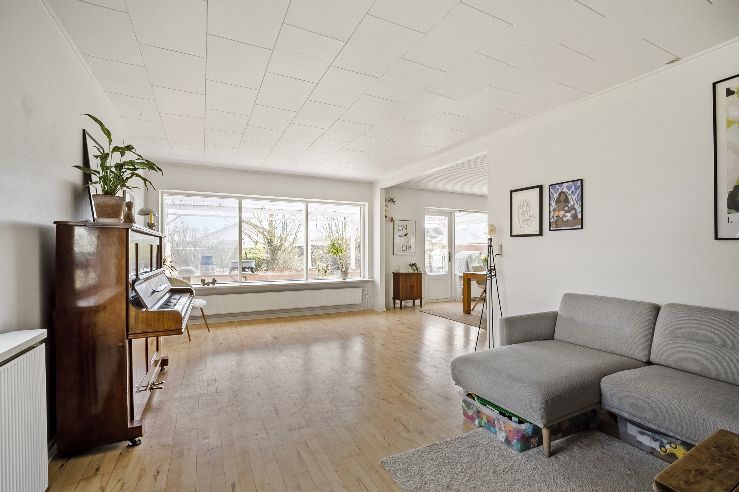 Fremhævet stue billede i fuldskærmstilstand. Billede af Holkebjergvej 3, Sanderum, 5250 Odense SV