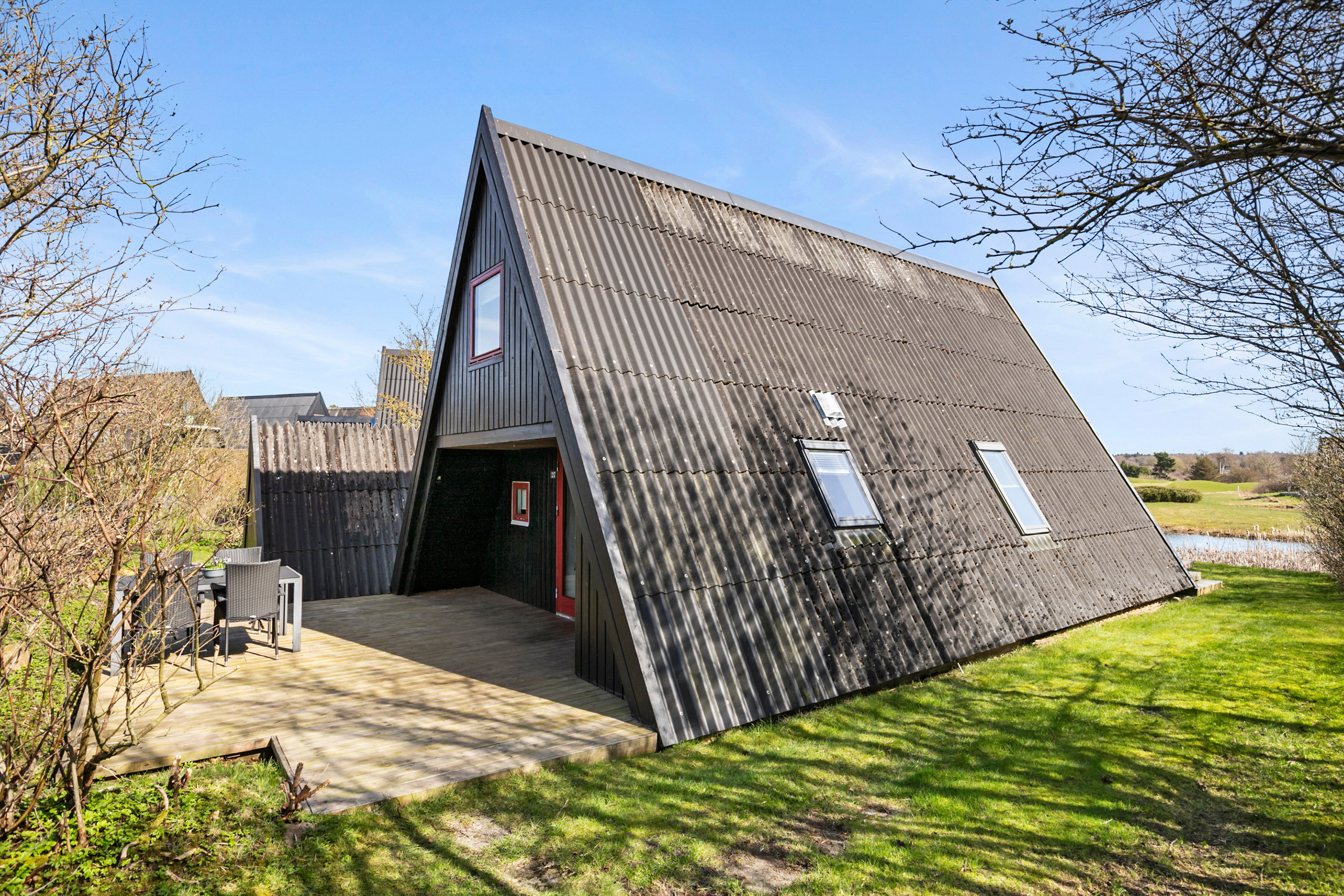 Fremhævet facade billede i fuldskærmstilstand. Billede af Golfsvinget 127, Gatten, 9640 Farsø