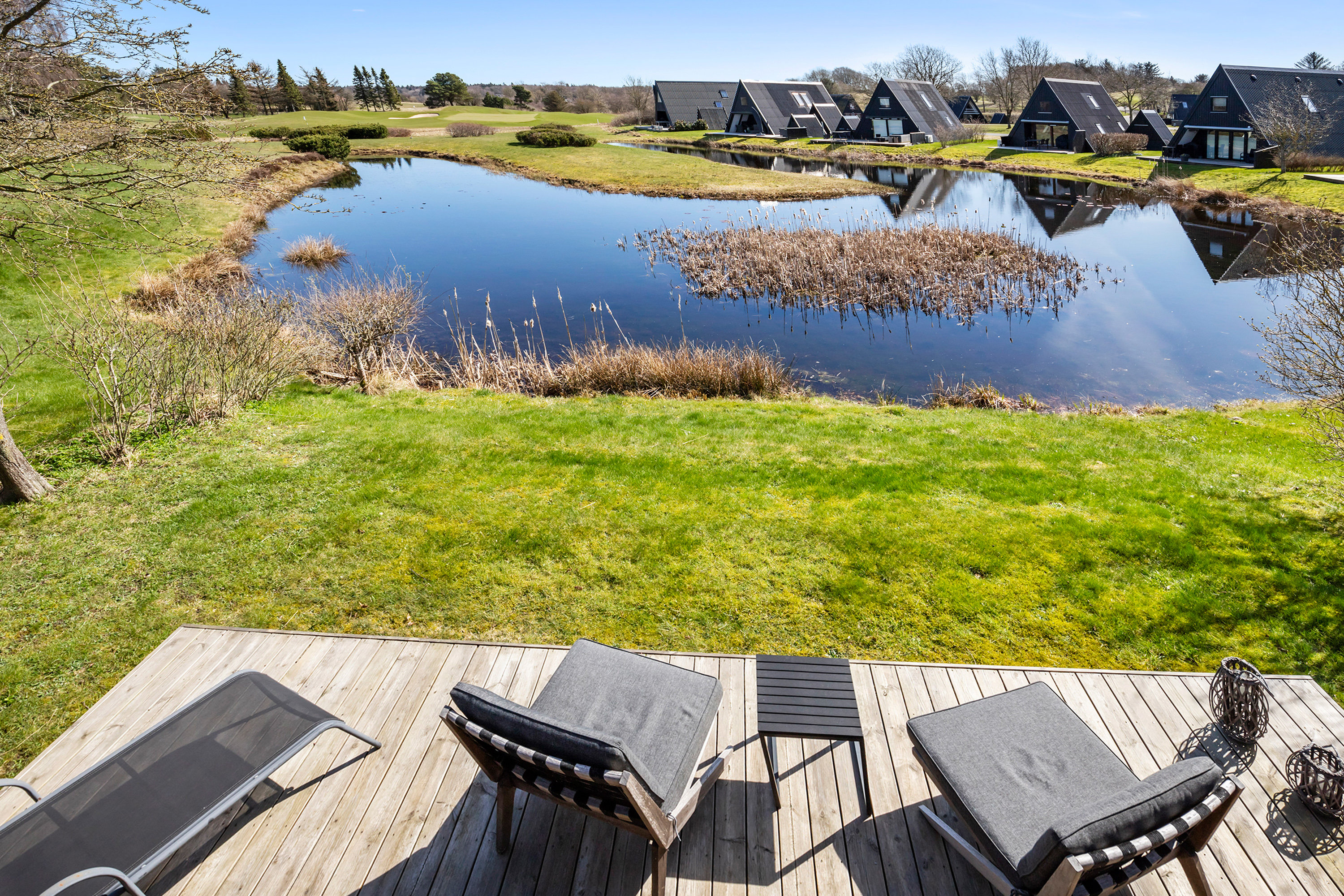 Fremhævet terrasse billede i fuldskærmstilstand. Billede af Golfsvinget 127, Gatten, 9640 Farsø