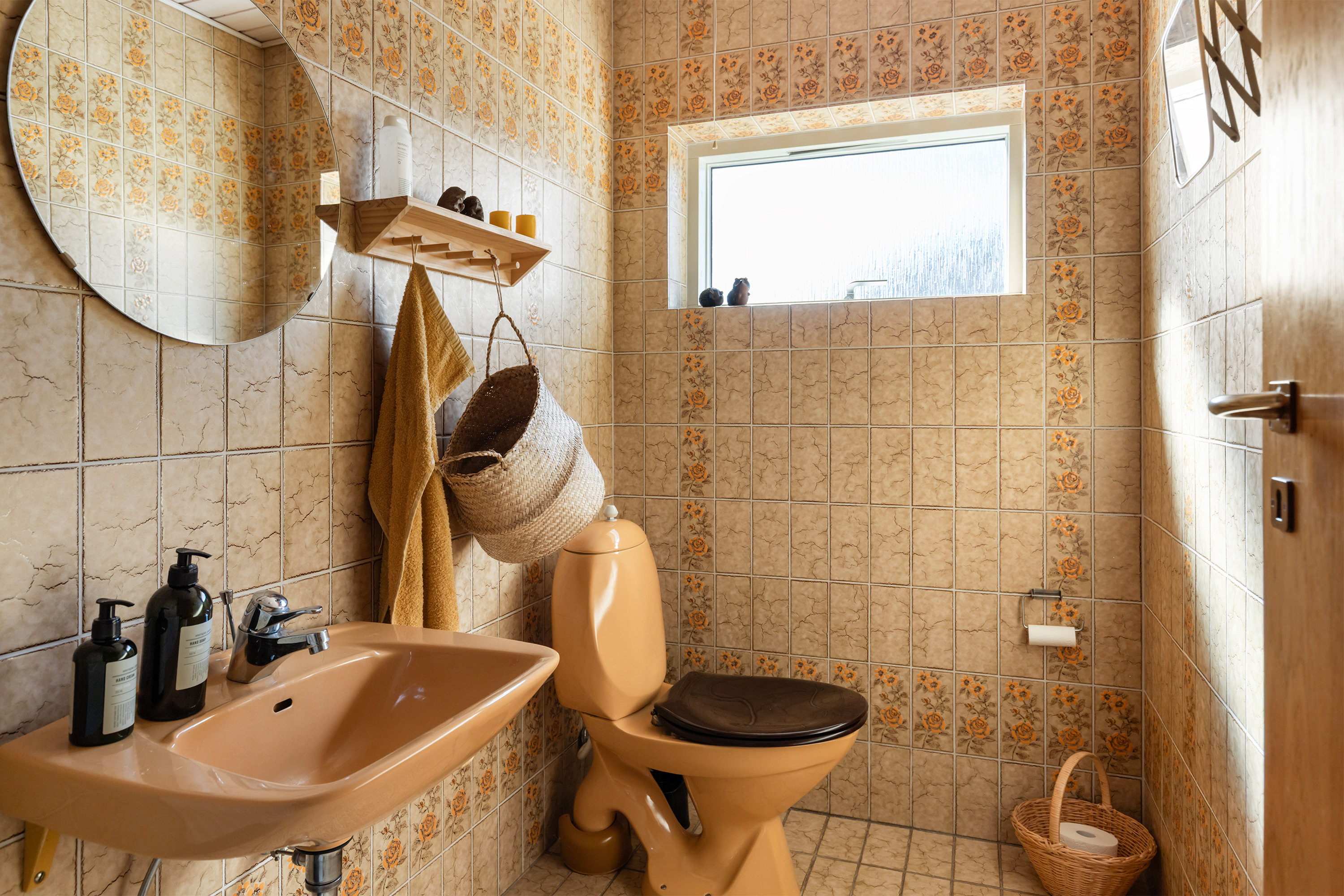Fremhævet toilet billede i fuldskærmstilstand. Billede af Solsortevej 16, 9600 Aars