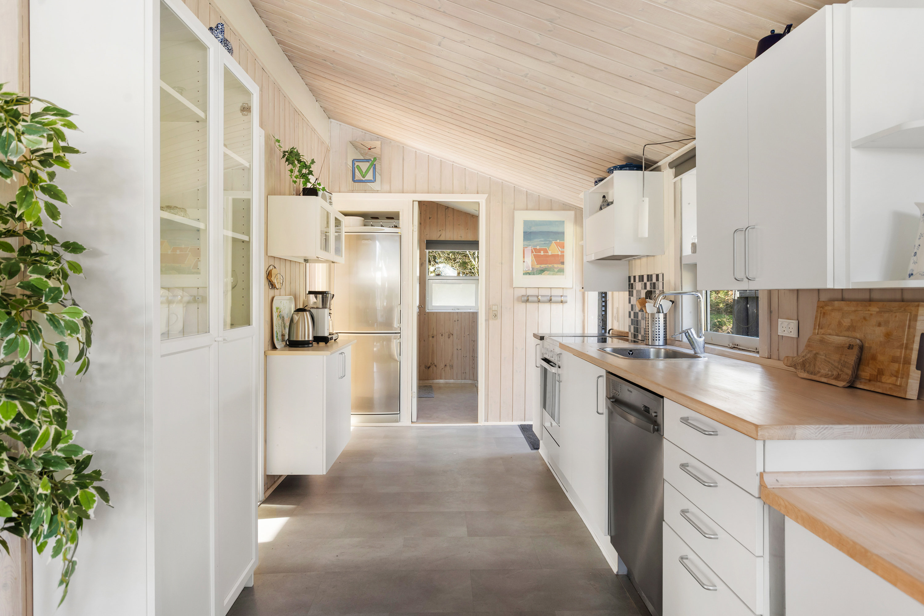 Fremhævet køkken billede i fuldskærmstilstand. Billede af Bugten 48, Bratten, 9981 Jerup