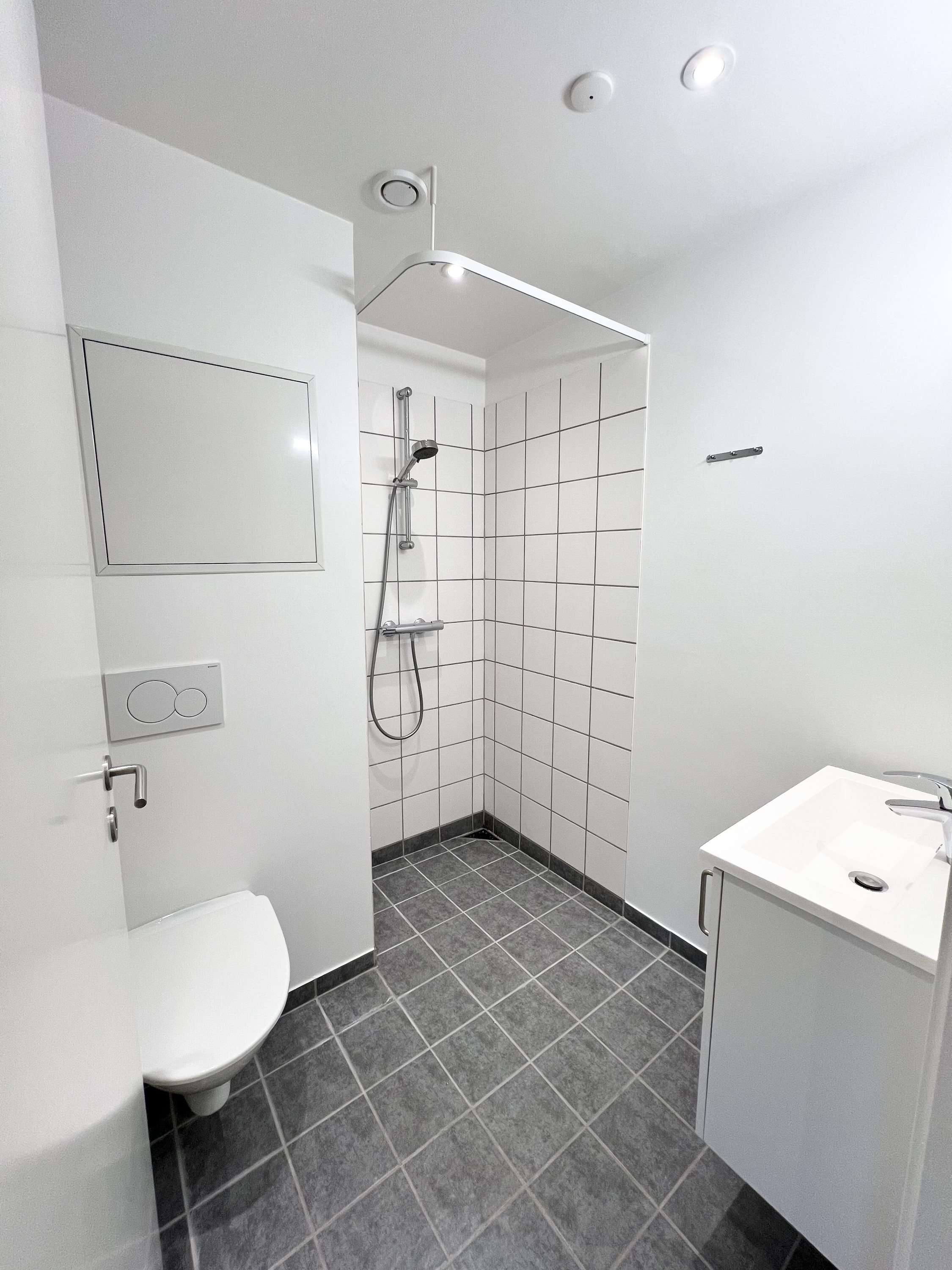 Fremhævet  billede i fuldskærmstilstand. Billede af Rytterkasernen 1, 2. 1., 5000 Odense C