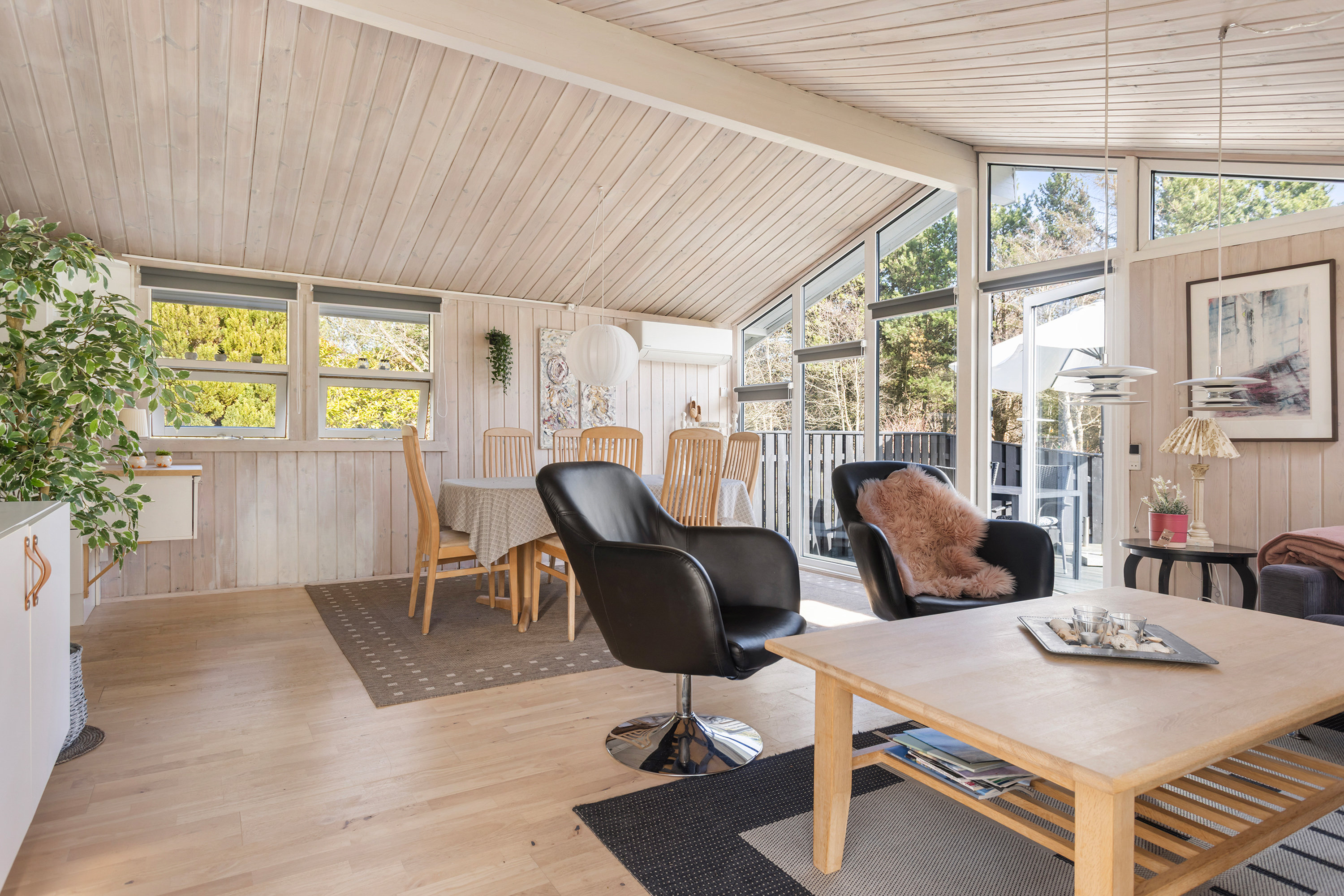 Fremhævet stue billede i fuldskærmstilstand. Billede af Bugten 48, Bratten, 9981 Jerup