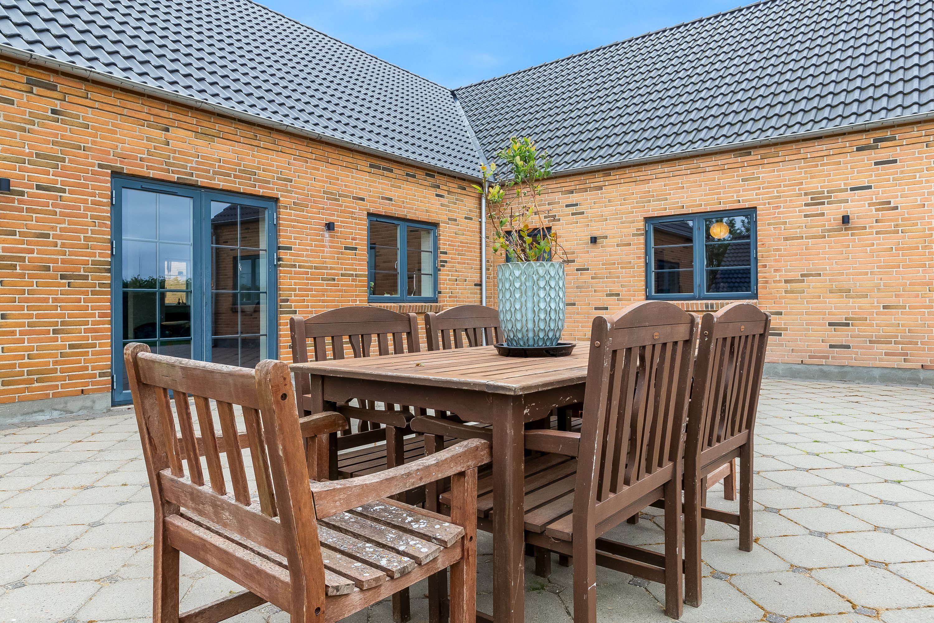 Fremhævet terrasse billede i fuldskærmstilstand. Billede af Kyllinghusvej 1, Sdr Hvam, 7500 Holstebro