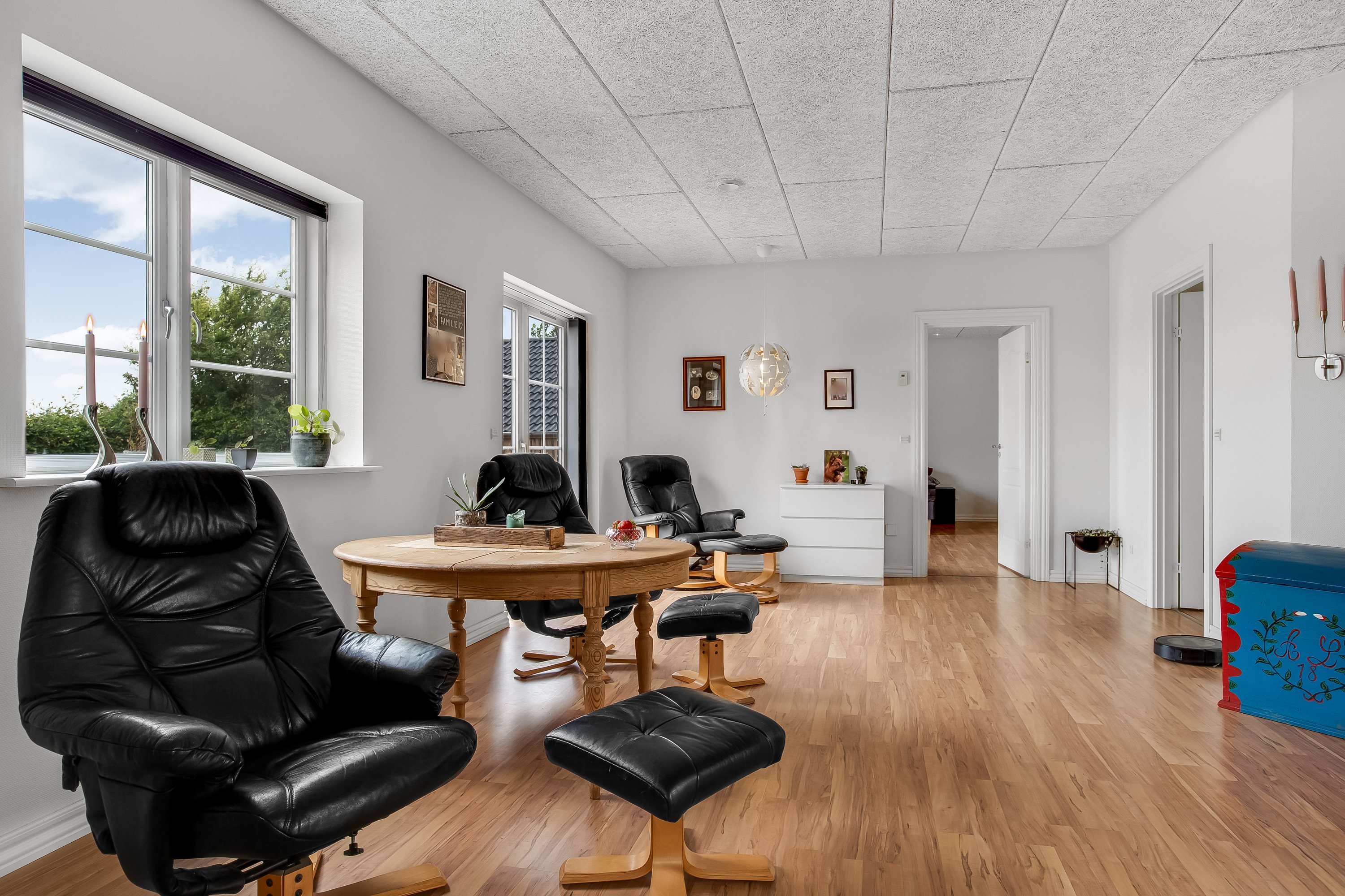 Fremhævet stue billede i fuldskærmstilstand. Billede af Kyllinghusvej 1, Sdr Hvam, 7500 Holstebro