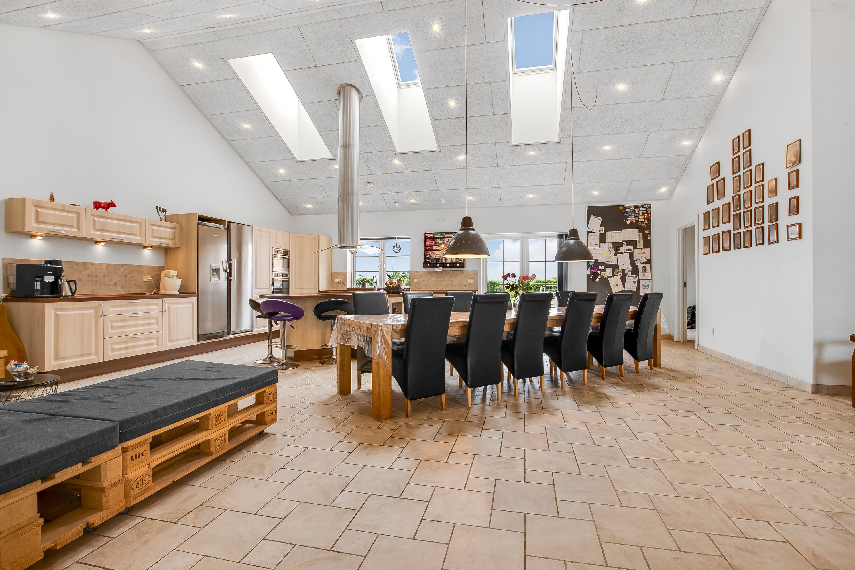 Fremhævet køkken alrum billede i fuldskærmstilstand. Billede af Kyllinghusvej 1, Sdr Hvam, 7500 Holstebro