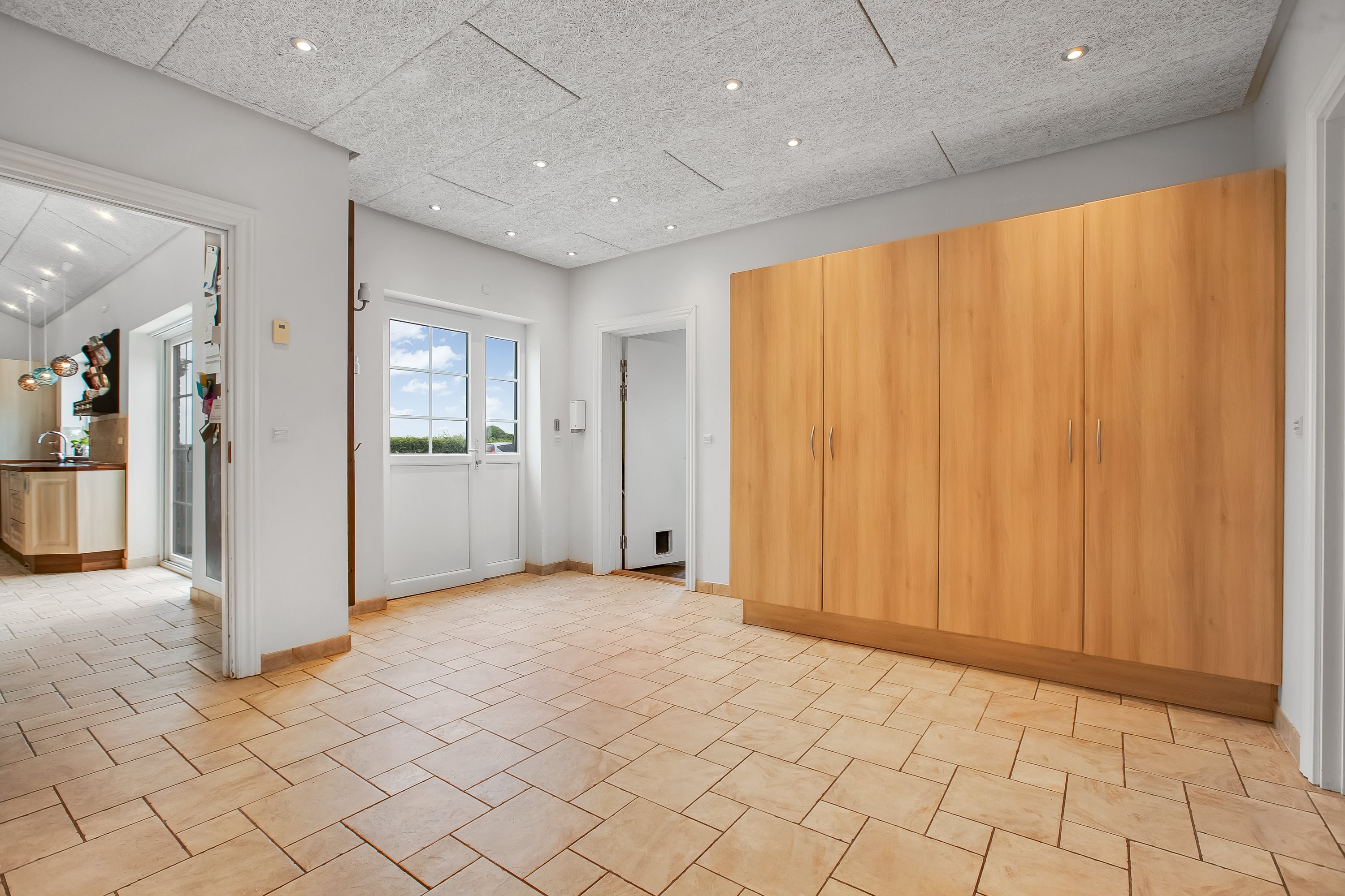 Fremhævet entré billede i fuldskærmstilstand. Billede af Kyllinghusvej 1, Sdr Hvam, 7500 Holstebro