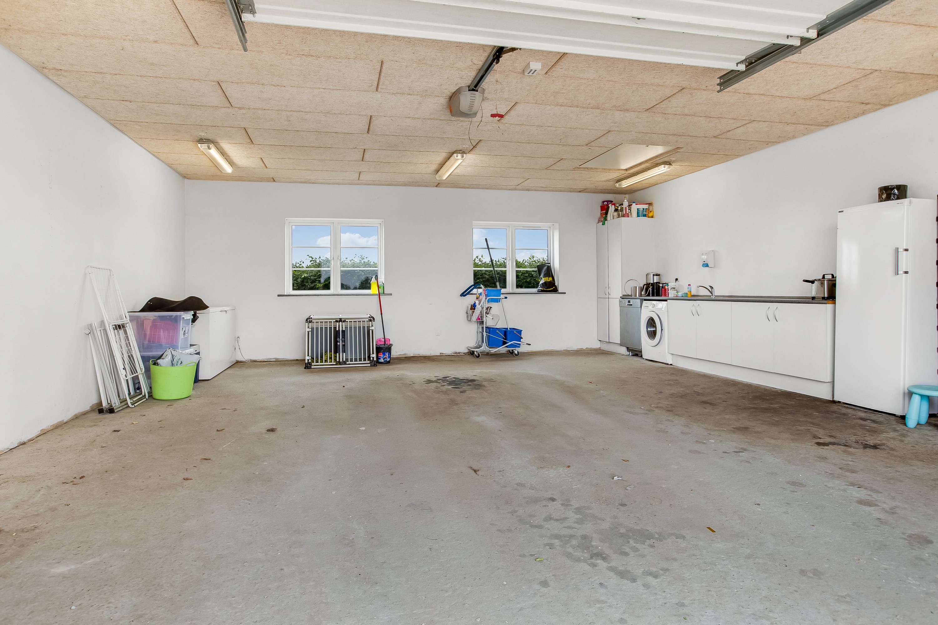 Fremhævet garage billede i fuldskærmstilstand. Billede af Kyllinghusvej 1, Sdr Hvam, 7500 Holstebro