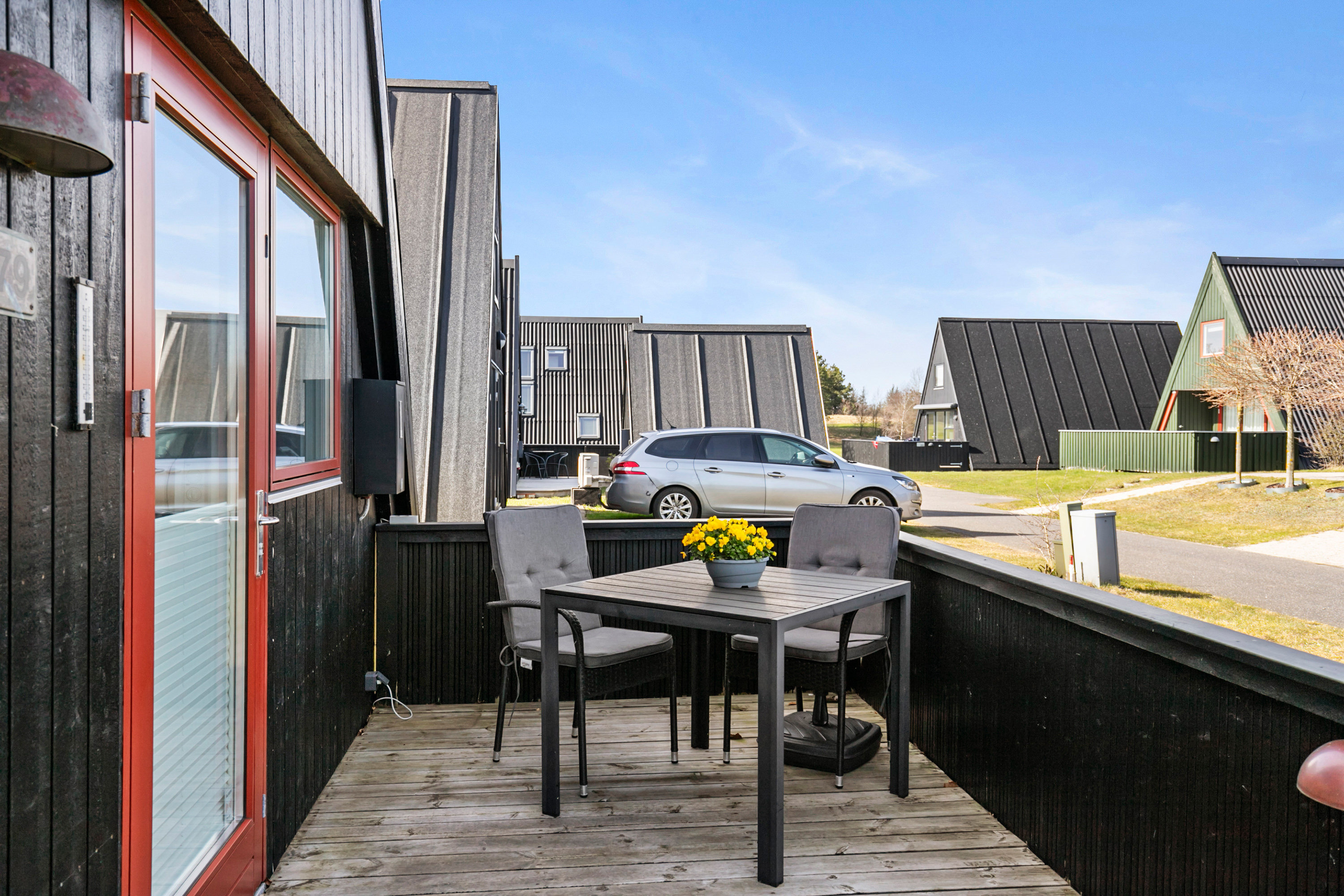 Fremhævet terrasse billede i fuldskærmstilstand. Billede af Golfsvinget 279, Gatten, 9640 Farsø