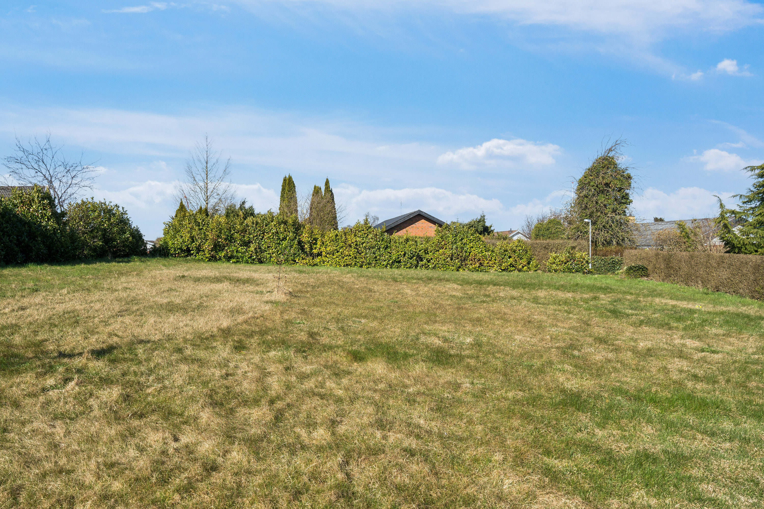 Fremhævet set fra haven billede i fuldskærmstilstand. Billede af Elmevej 7, 4683 Rønnede