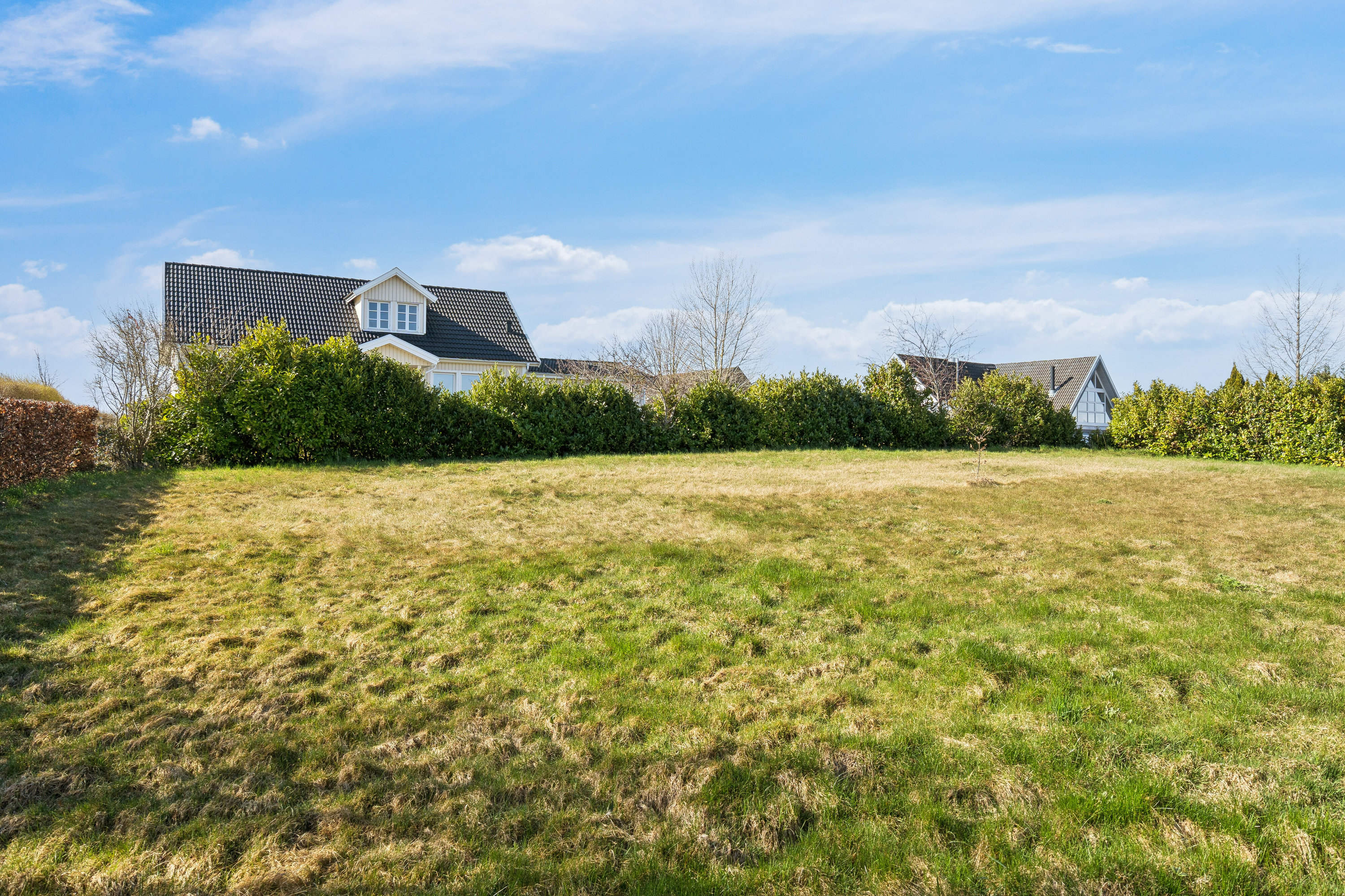 Fremhævet set fra haven billede i fuldskærmstilstand. Billede af Elmevej 7, 4683 Rønnede