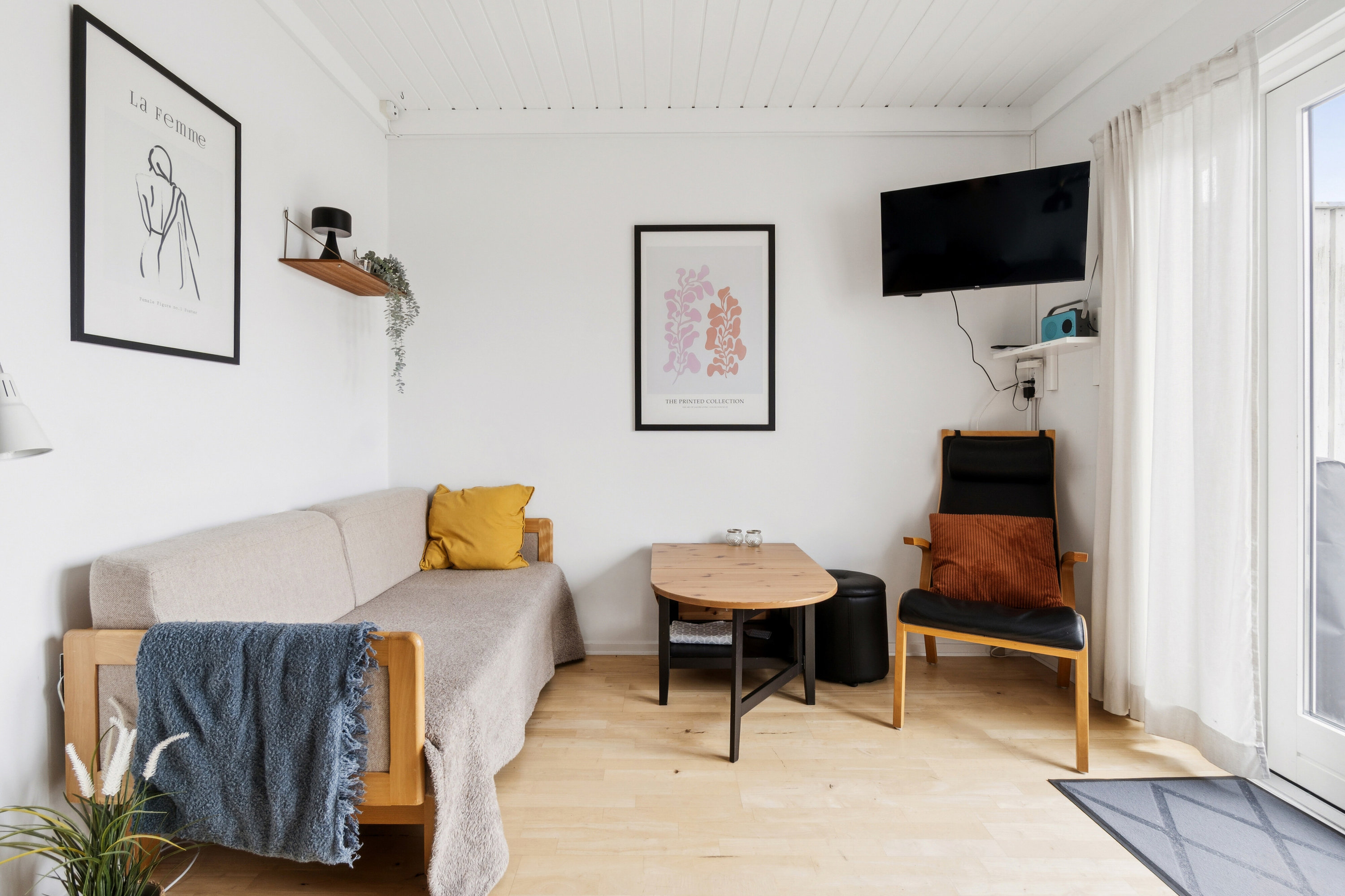 Fremhævet stue billede i fuldskærmstilstand. Billede af Haregade 14, 7., Aakirkeby, 3720 Aakirkeby