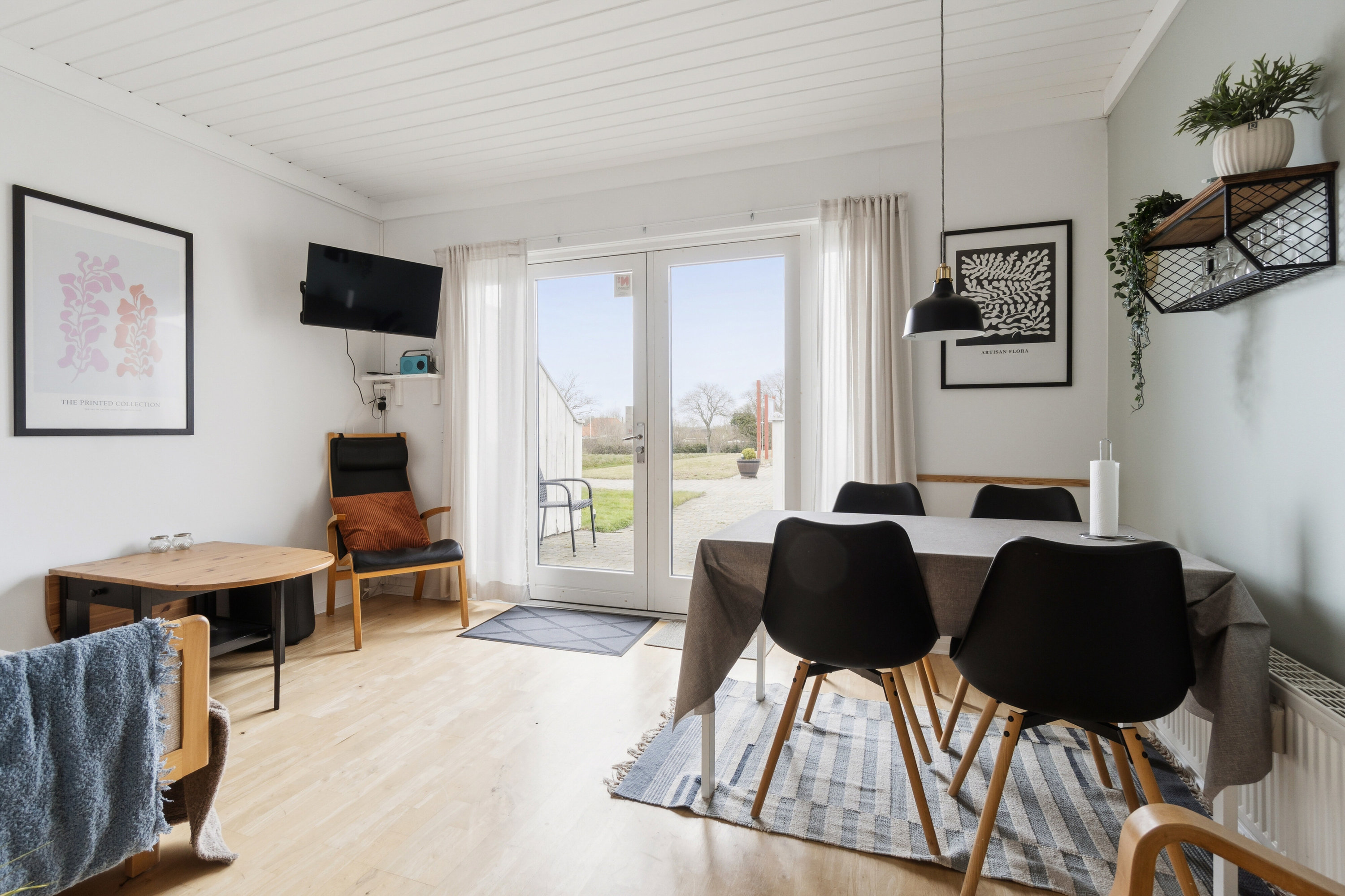 Fremhævet spisestue billede i fuldskærmstilstand. Billede af Haregade 14, 7., Aakirkeby, 3720 Aakirkeby