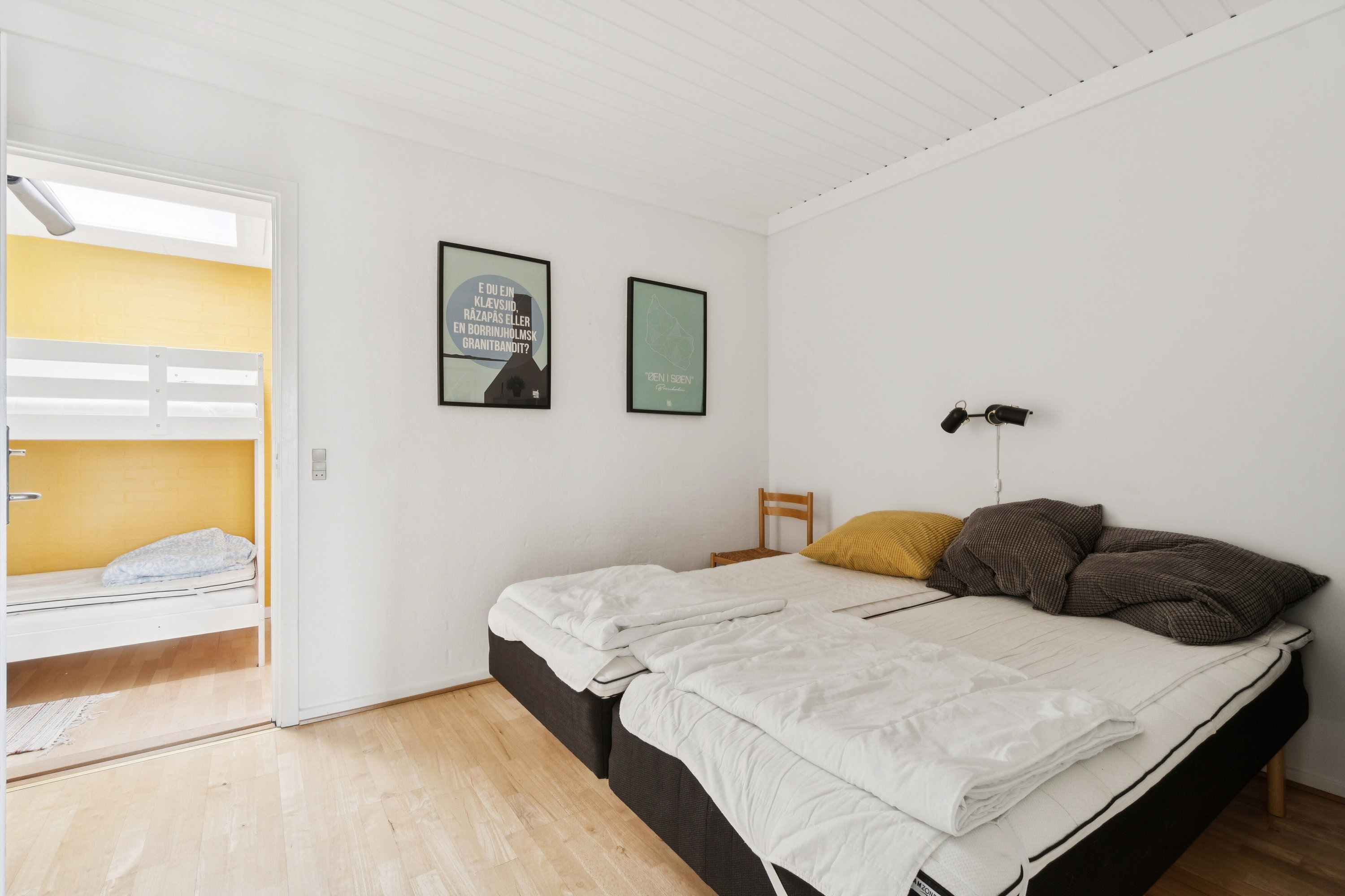 Fremhævet soveværelse billede i fuldskærmstilstand. Billede af Haregade 14, 7., Aakirkeby, 3720 Aakirkeby