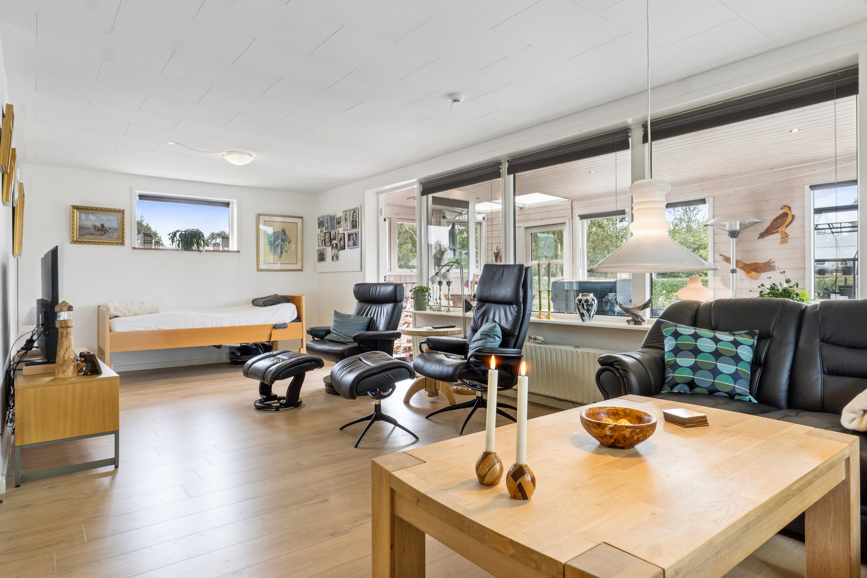 Fremhævet stue billede i fuldskærmstilstand. Billede af Tverstedvej 23, Uggerby, 9800 Hjørring