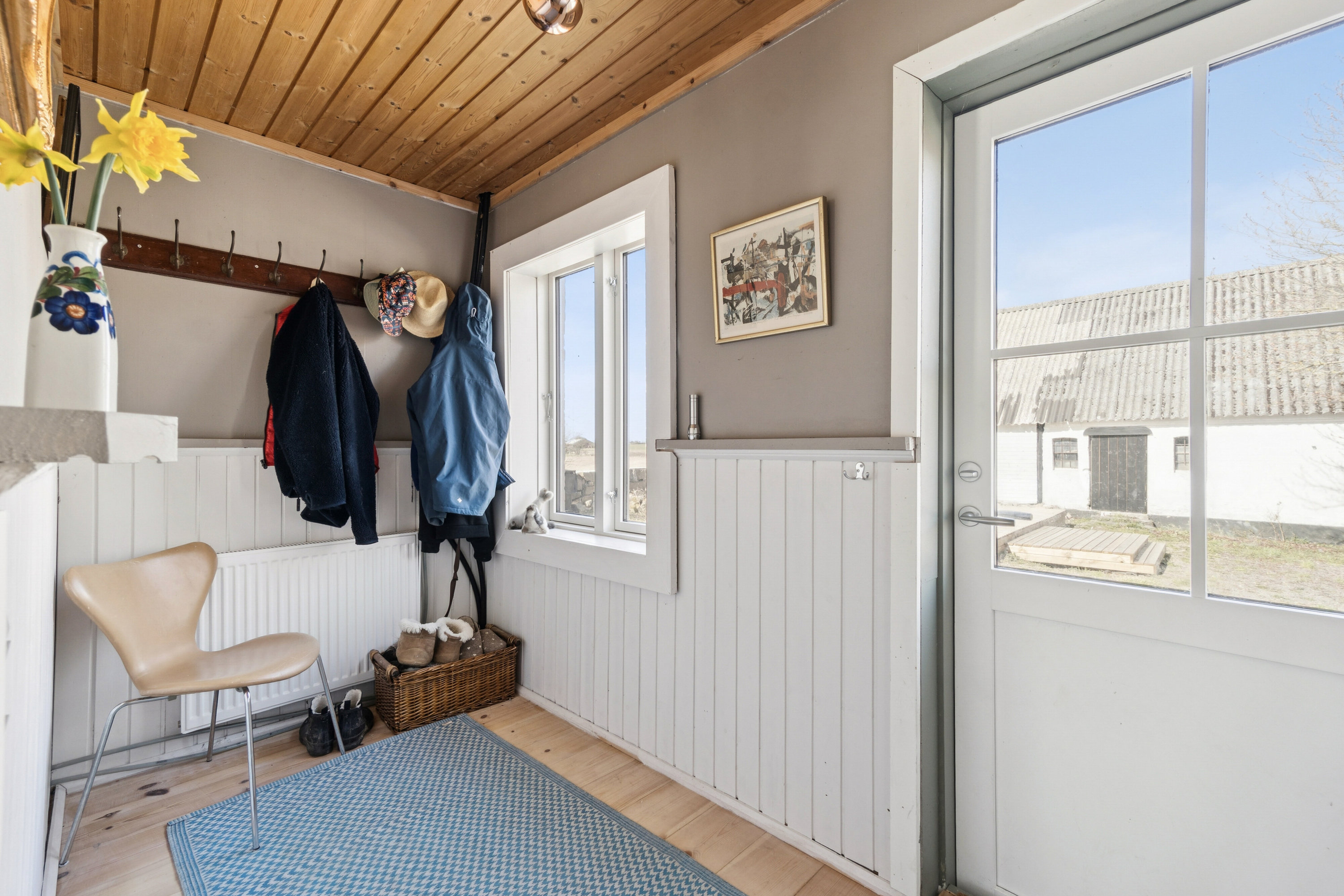 Fremhævet gang billede i fuldskærmstilstand. Billede af Flæskedalsvej 1, Østerlars, 3760 Gudhjem